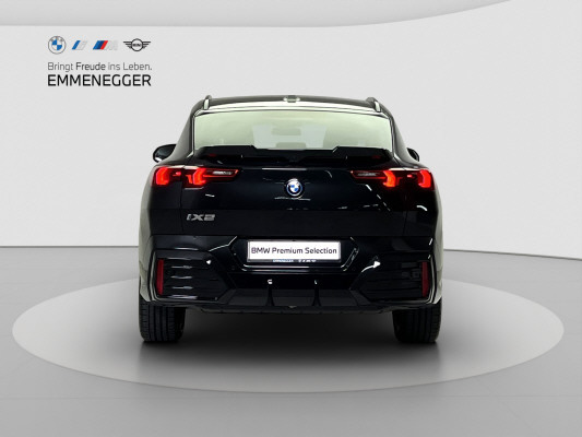 BMW iX2 xDrive 30 M Sport Pro-showroom-element-3