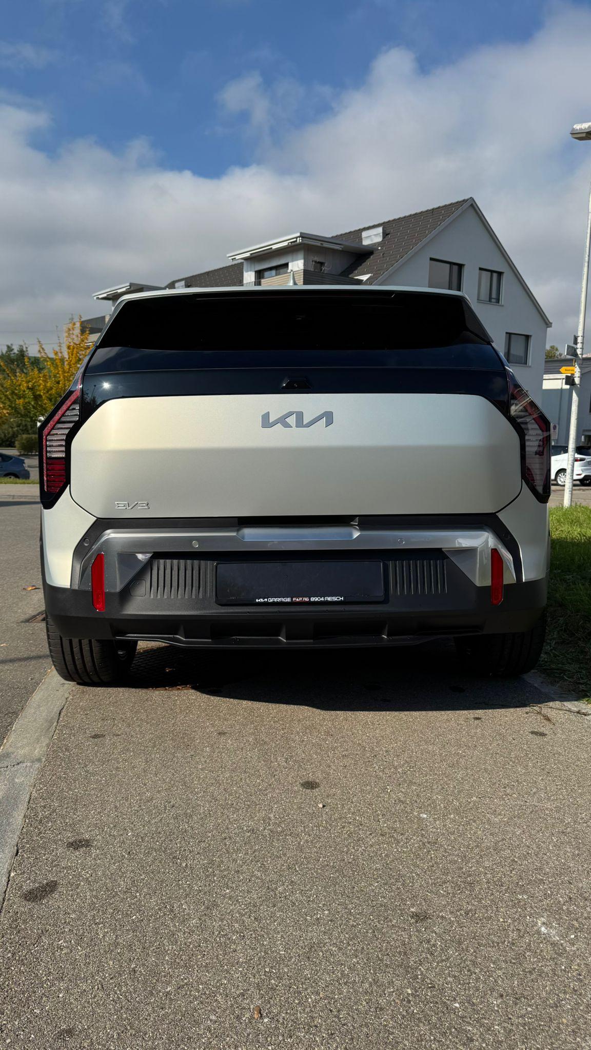 KIA EV3 81 kWh Earth+-image-5