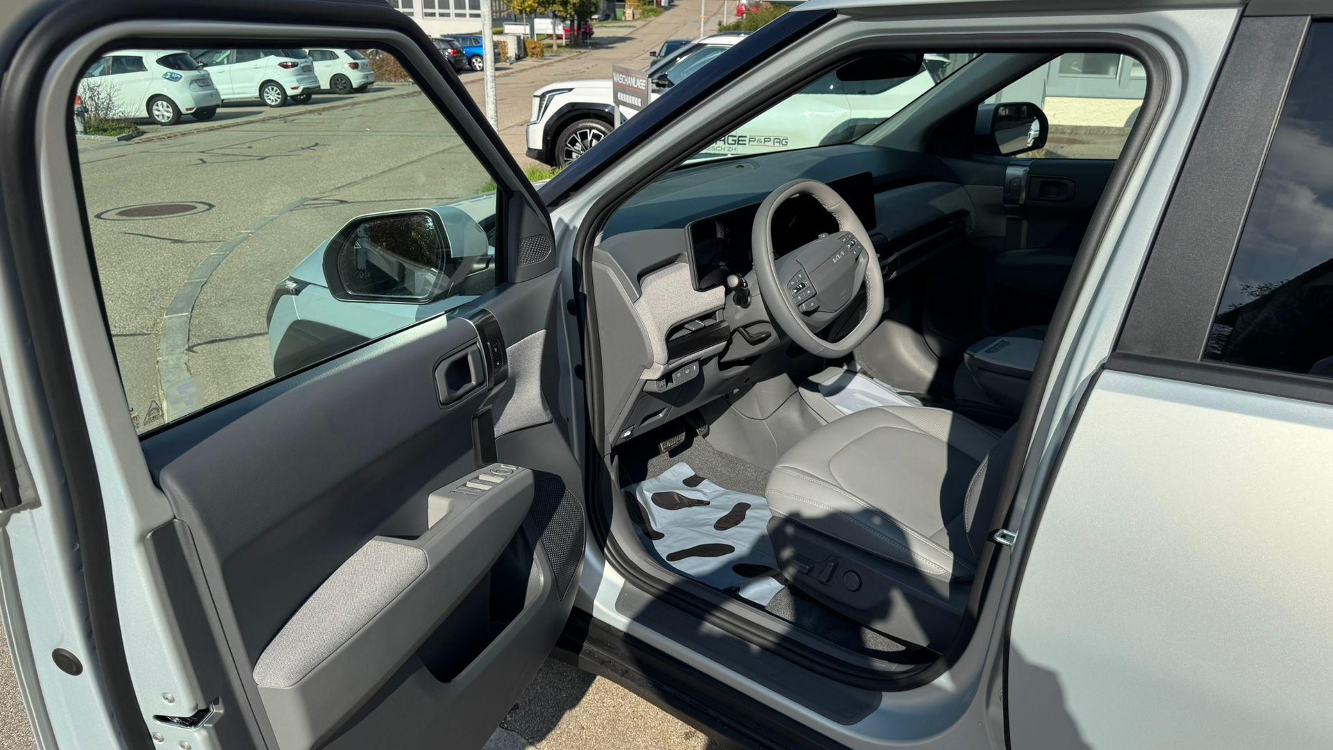 KIA EV3 81 kWh Earth+-image-8