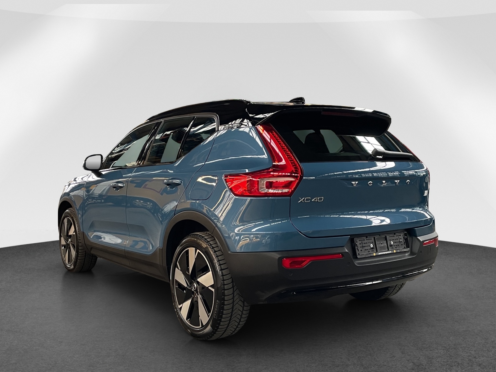VOLVO XC40 E80 Twin Plus AWD-showroom-element-3