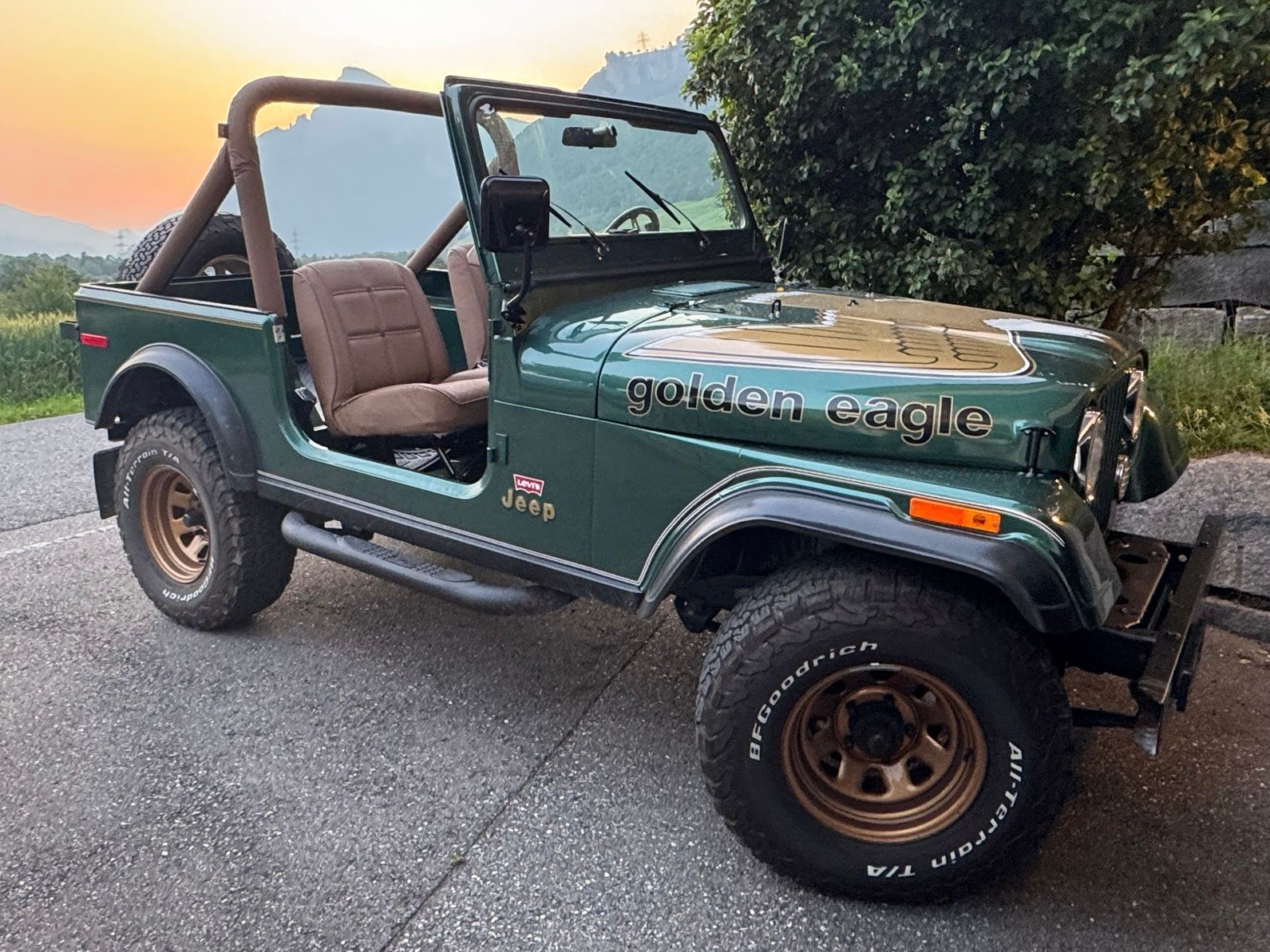 JEEP CJ 7 V8 golden eagle Levis Edition Veteran