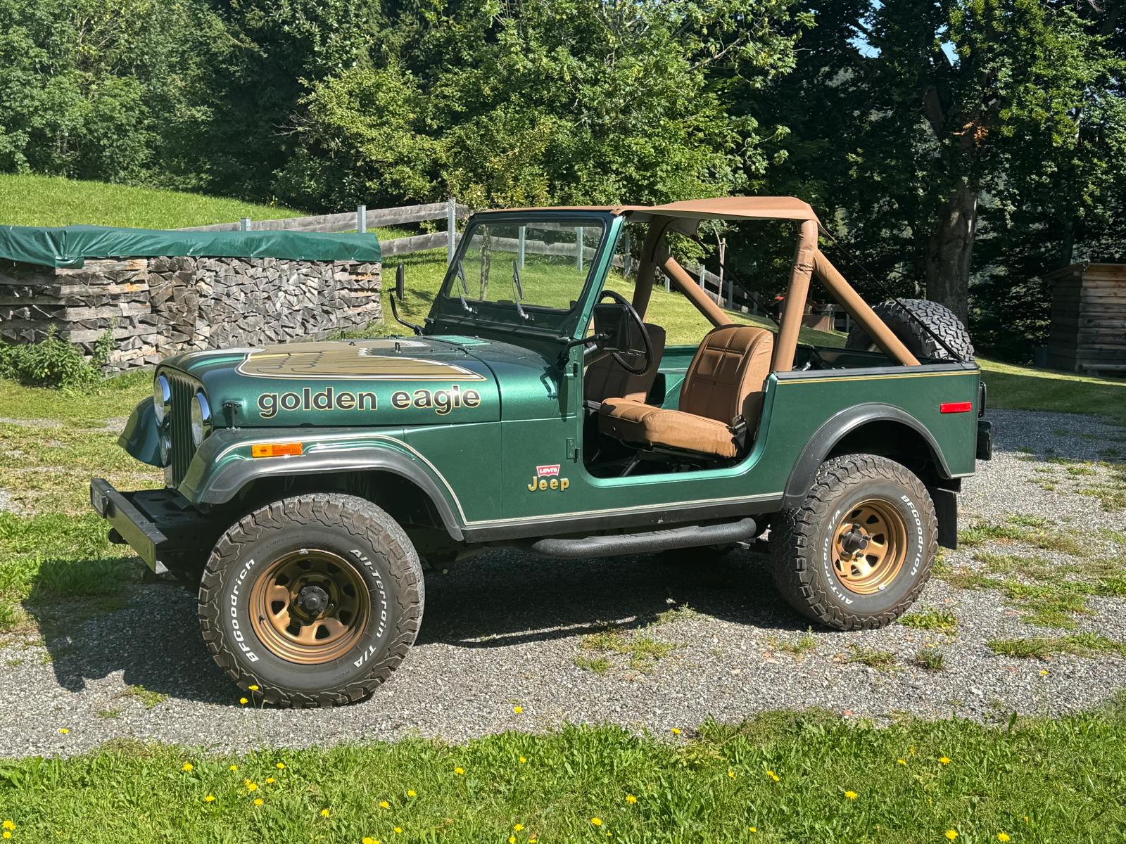 JEEP CJ 7 V8 golden eagle Levis Edition Veteran-showroom-element-1