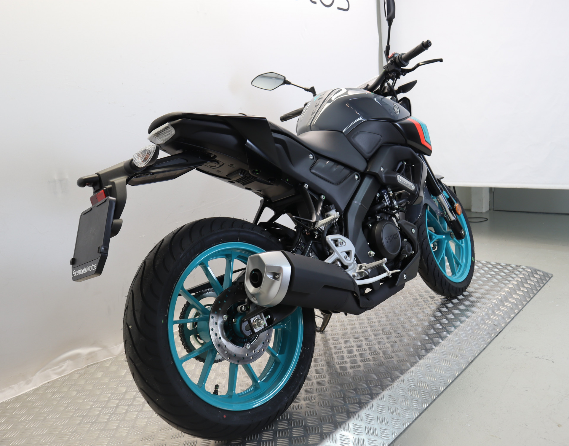YAMAHA MT-125 2023-image-2