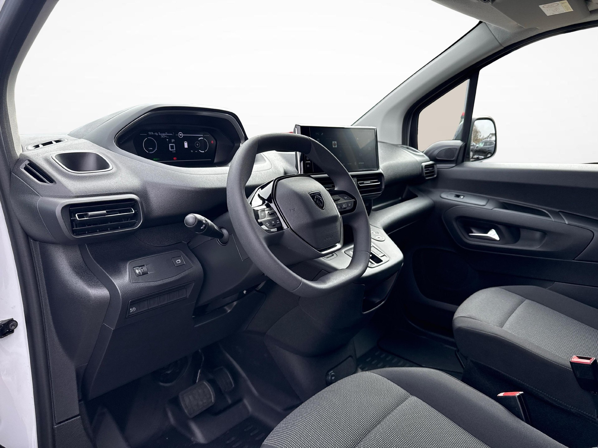 PEUGEOT e-Partner Kaw. 800 Standard 50 kWh-image-8