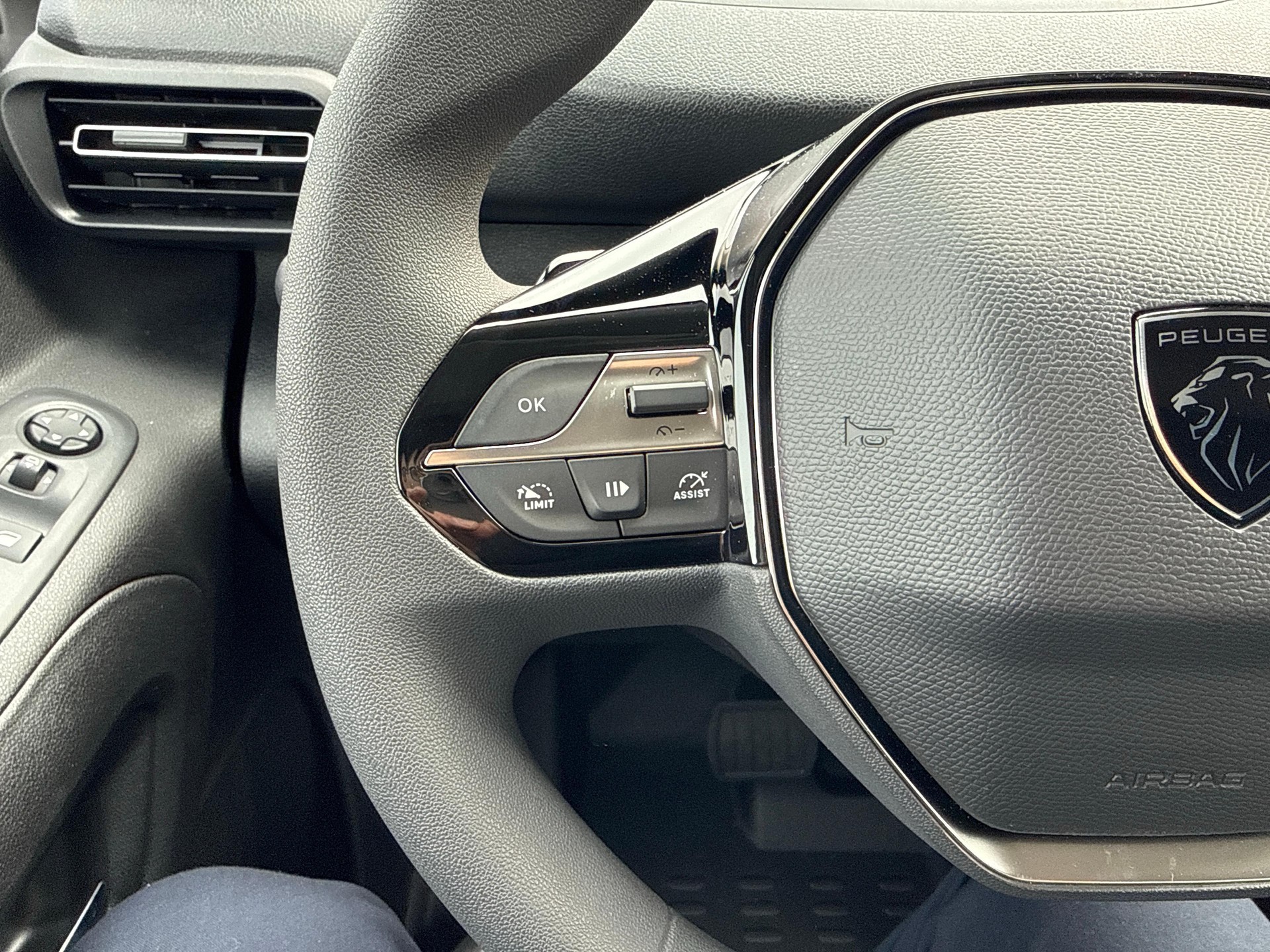 PEUGEOT e-Partner Kaw. 800 Standard 50 kWh-image-13