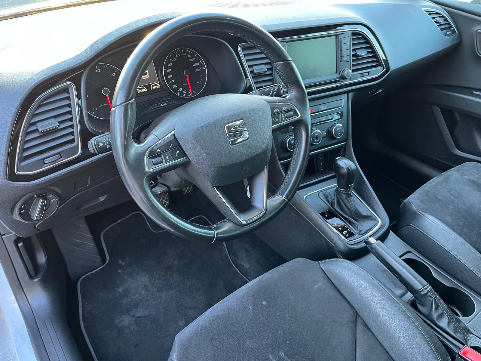 SEAT Leon ST 2.0 TDI Style DSG-image-8