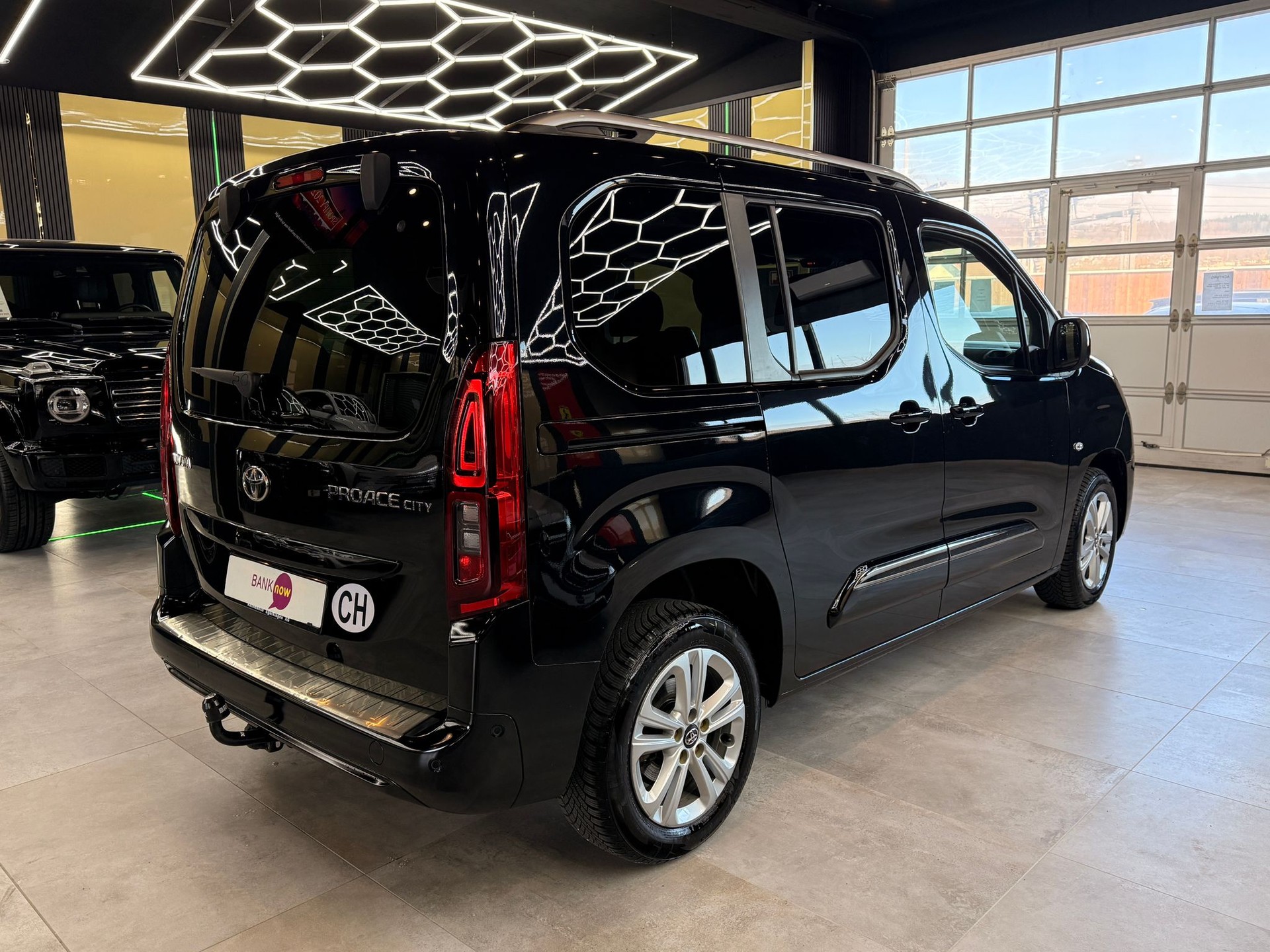 TOYOTA Proace City Verso 1.5 Style Medium Automatik-image-4