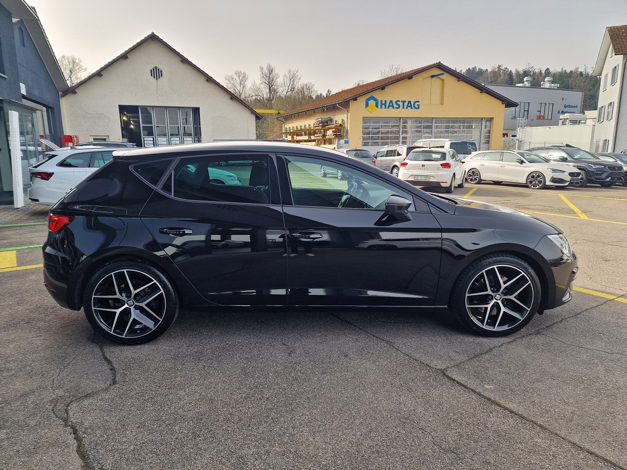 SEAT Leon 2.0 TSI FR DSG-image-6