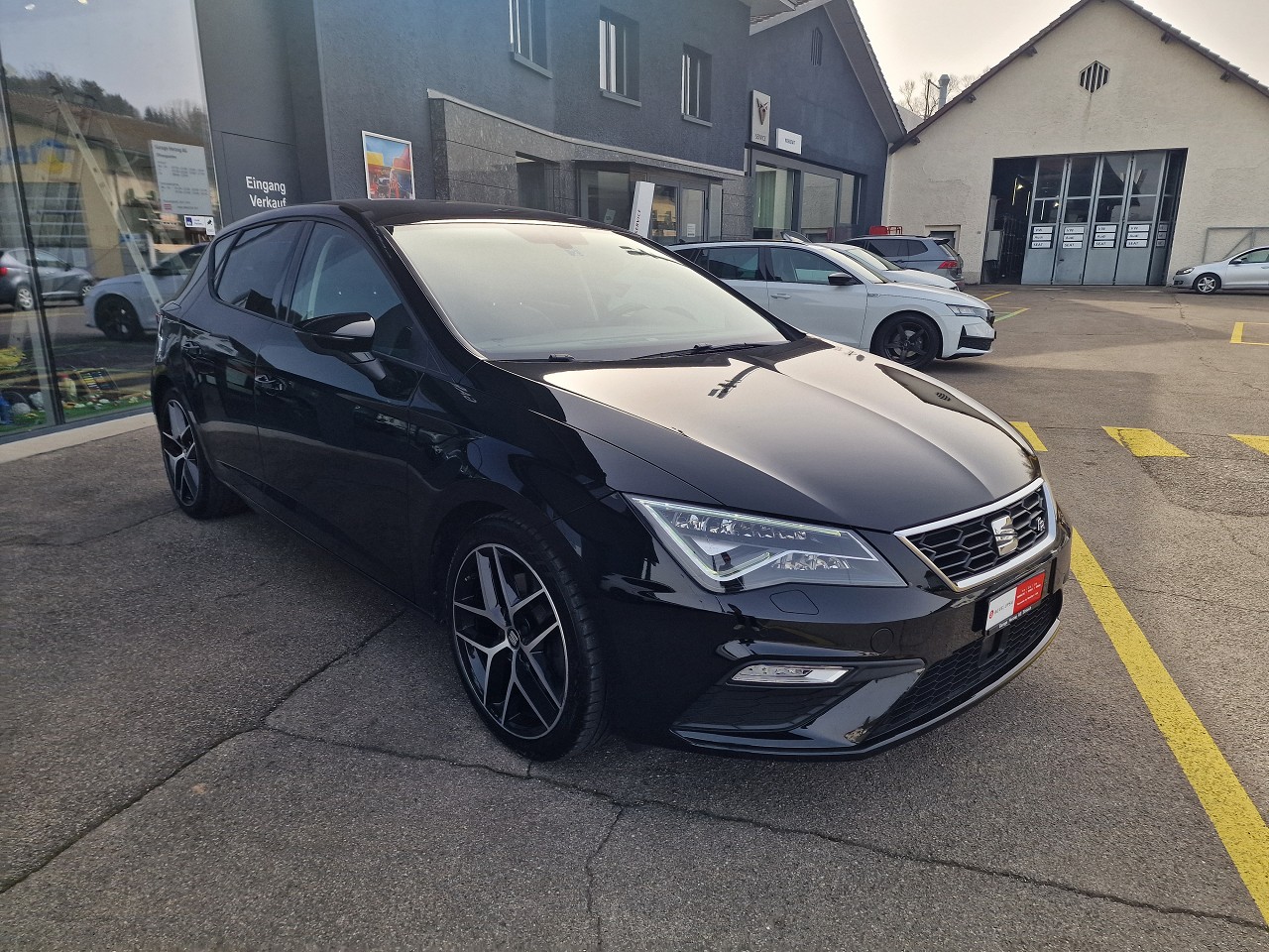 SEAT Leon 2.0 TSI FR DSG-image-7