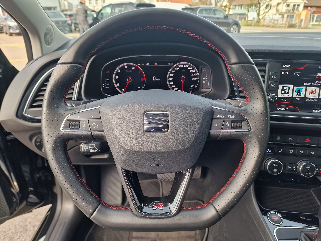 SEAT Leon 2.0 TSI FR DSG-image-14