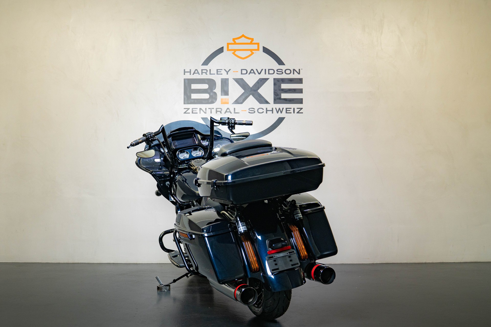 HARLEY-DAVIDSON FLTRXSE Road Glide Special 117 CVO-image-3