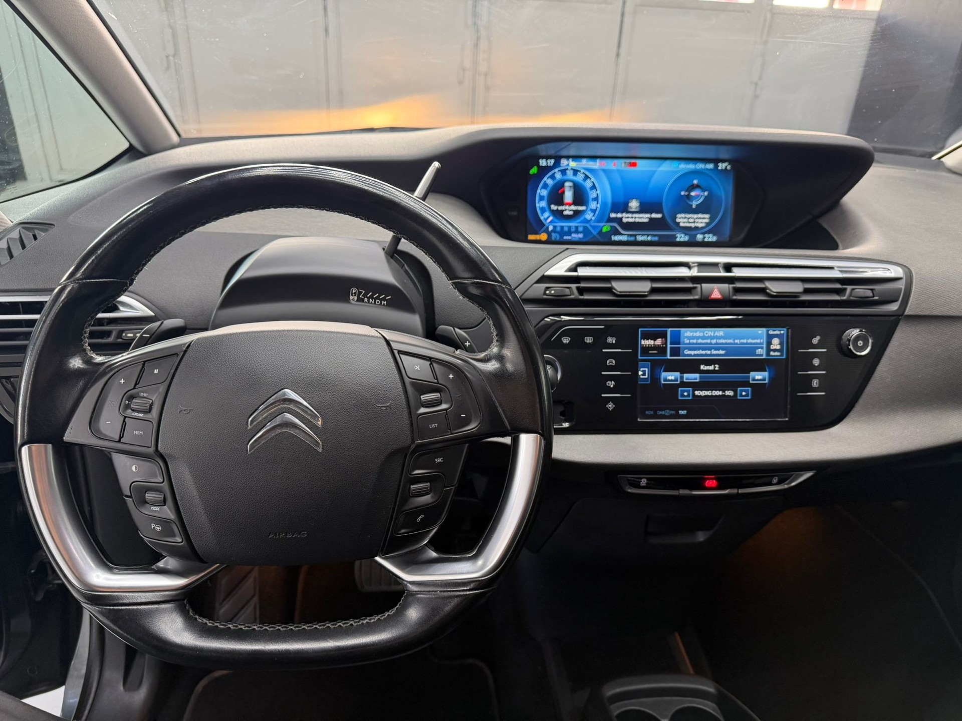 CITROEN Grand C4 Picasso 2.0 BlueHDi Exclusive Automatic-image-5