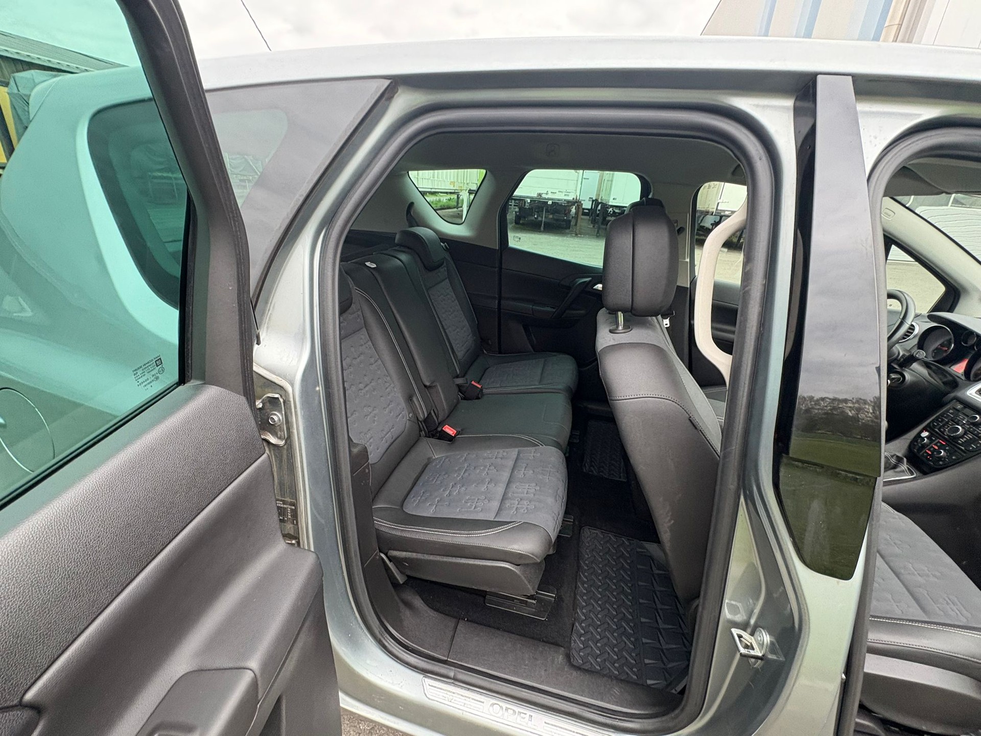 OPEL Meriva 1.4 Turbo Drive-image-10