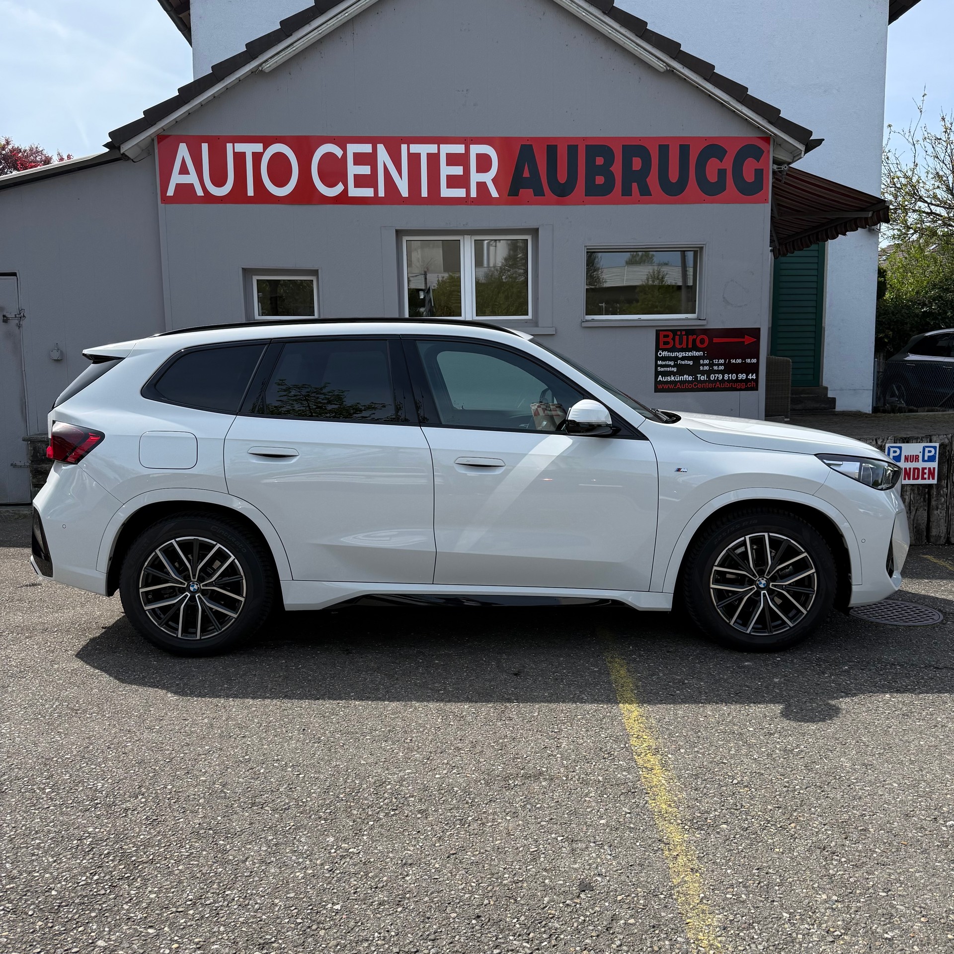 BMW X1 xDrive 20d 48V M Sport *PANORAMA-DACH / ANHÄNGERKUPPLUNG / CH-FAHRZEUG*-image-6