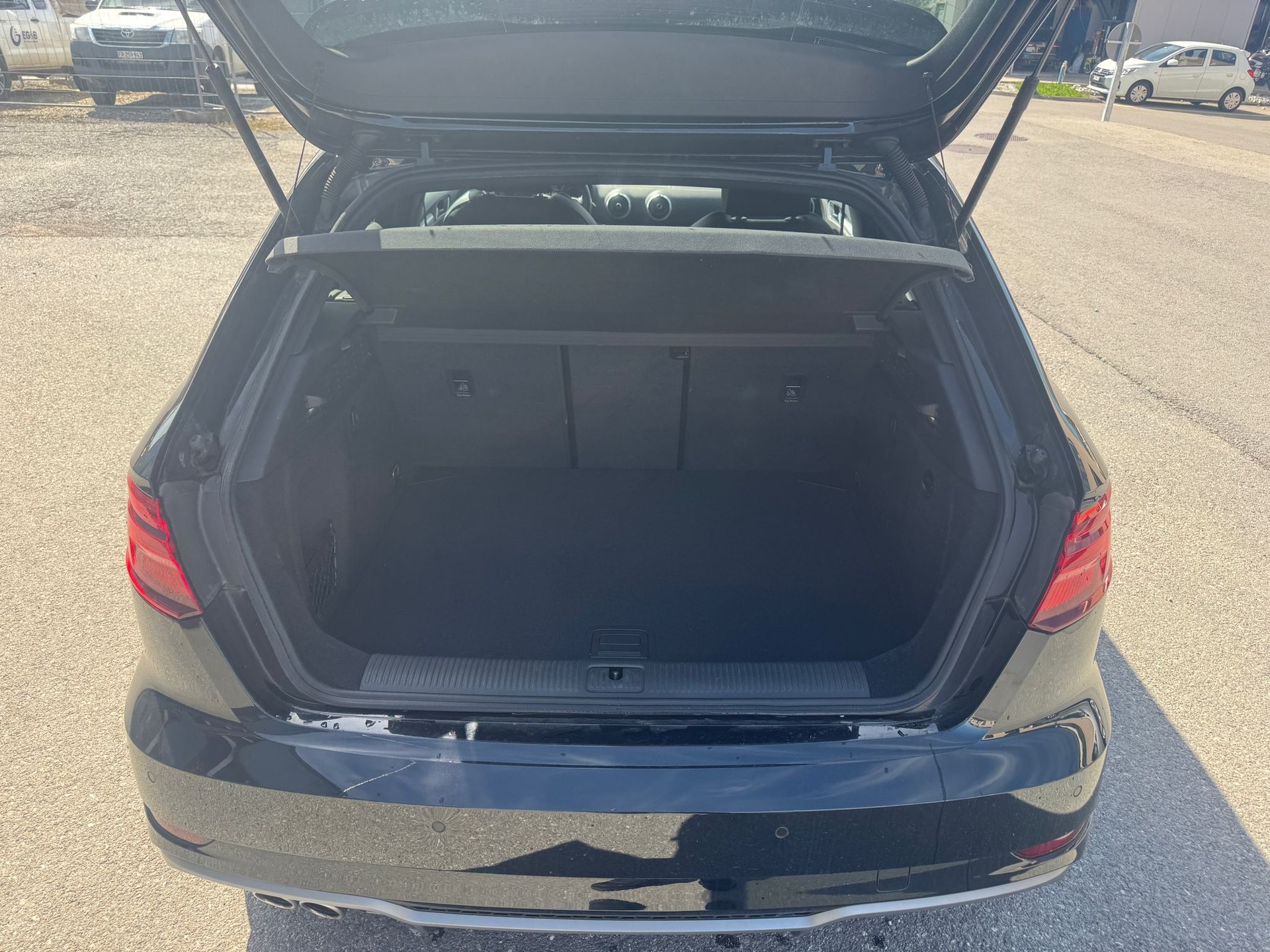 AUDI A3 Sportback 40 TFSI quattro S-tronic-image-10