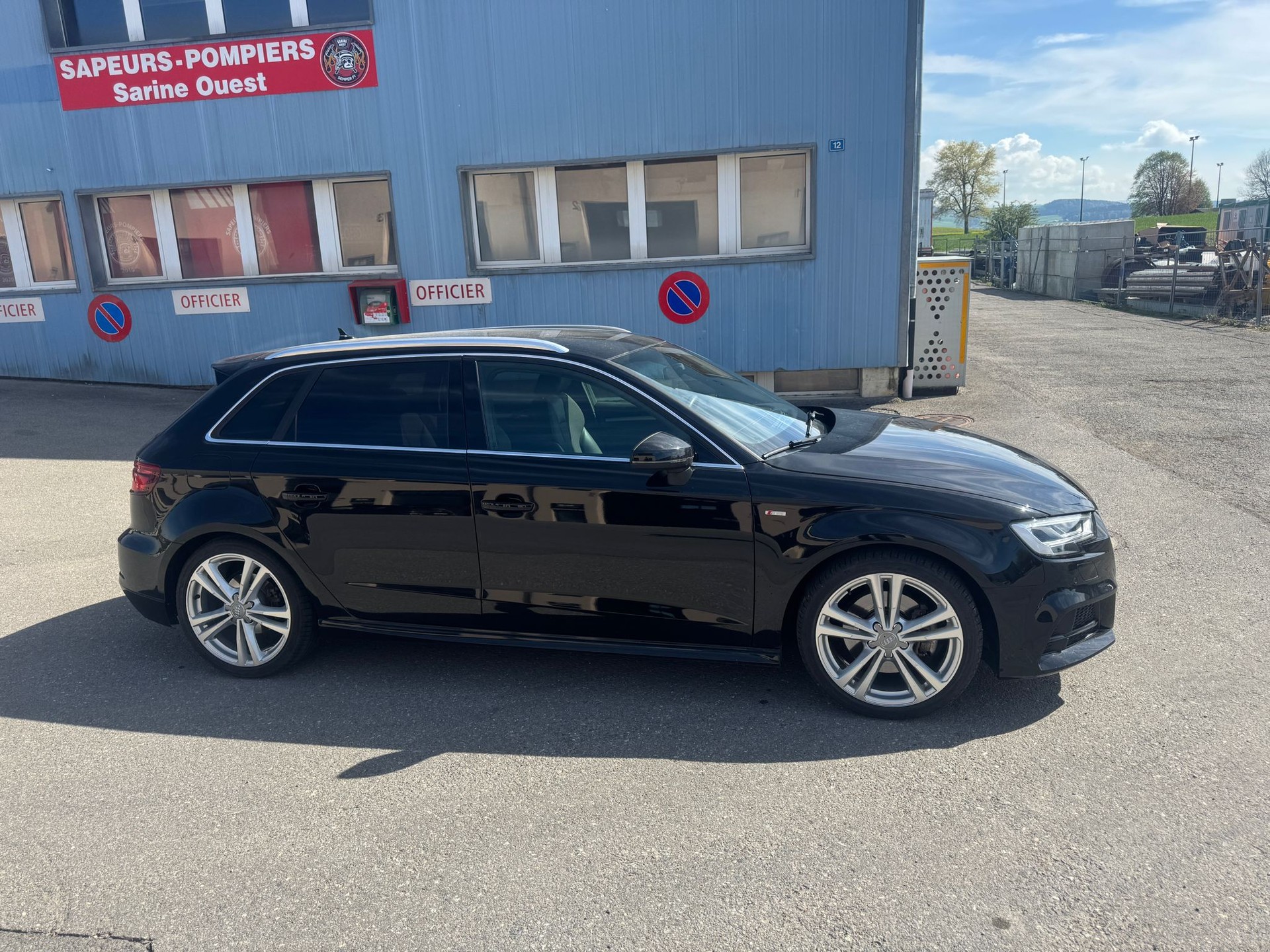 AUDI A3 Sportback 40 TFSI quattro S-tronic-showroom-element-2