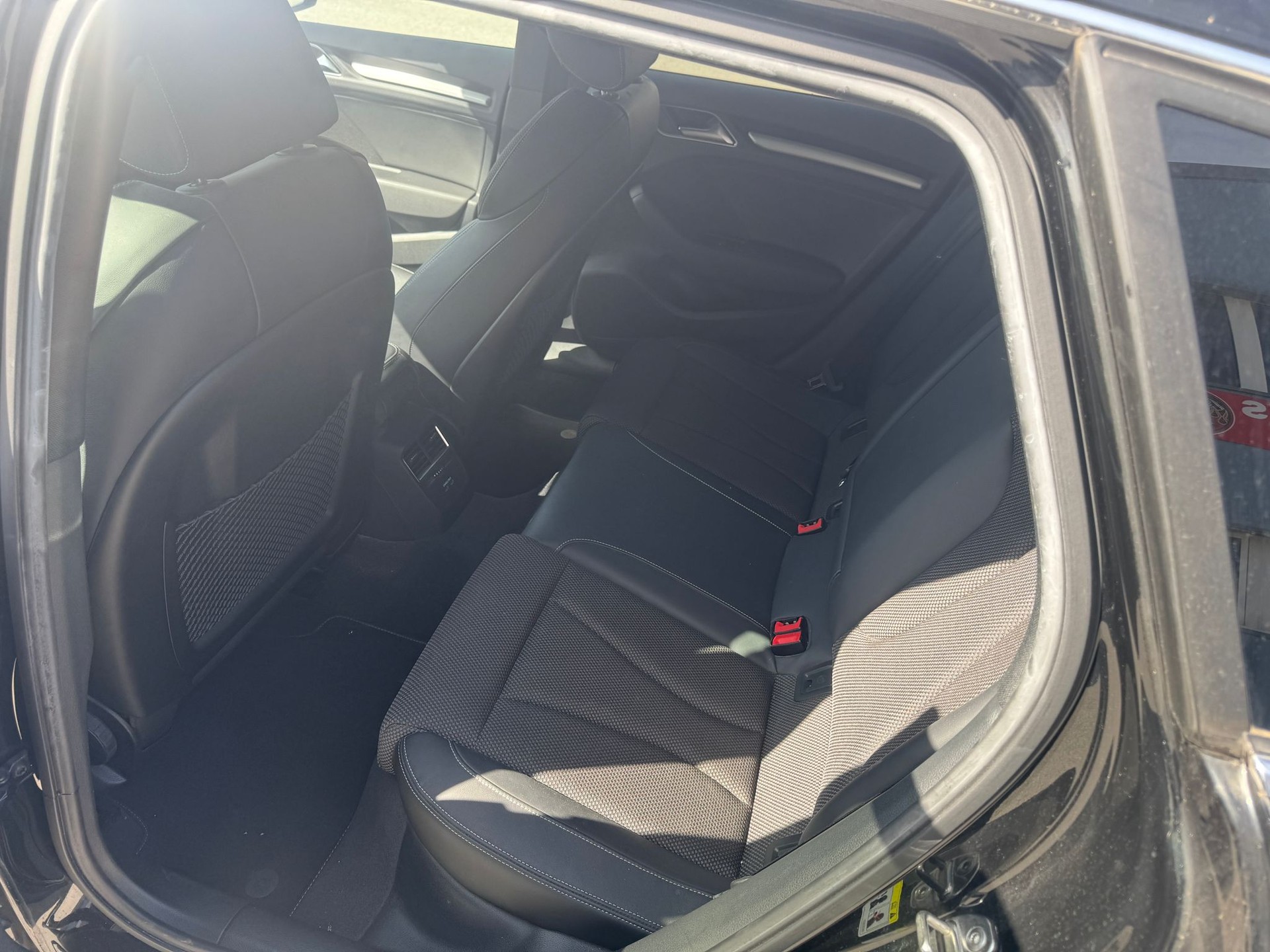 AUDI A3 Sportback 40 TFSI quattro S-tronic-image-9