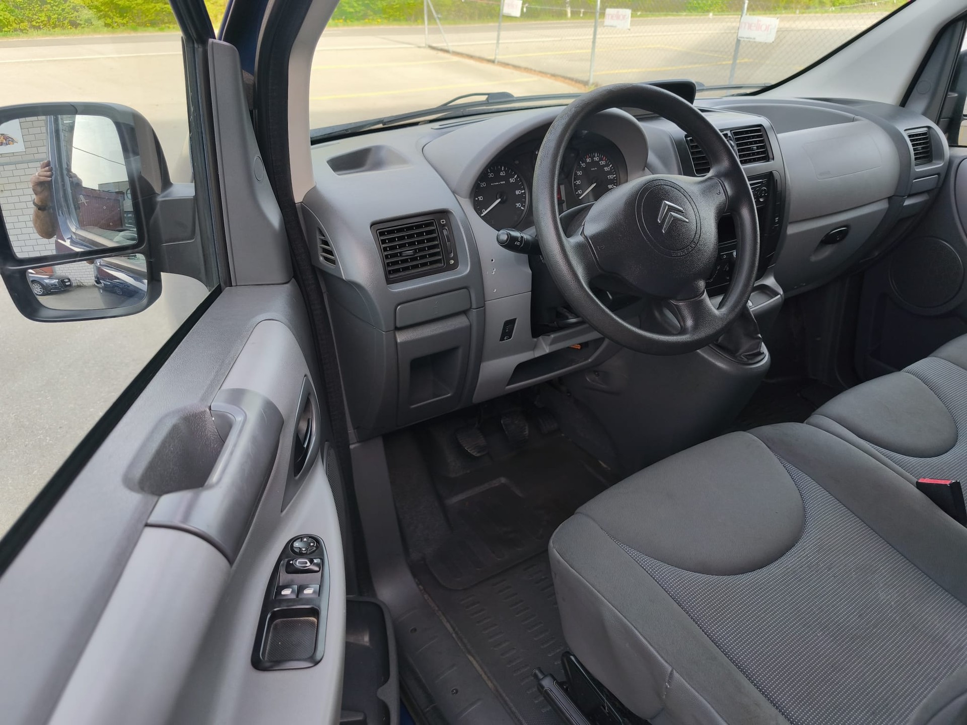 CITROEN Jumpy 2.0i 16V Loisirs L2H1-image-11