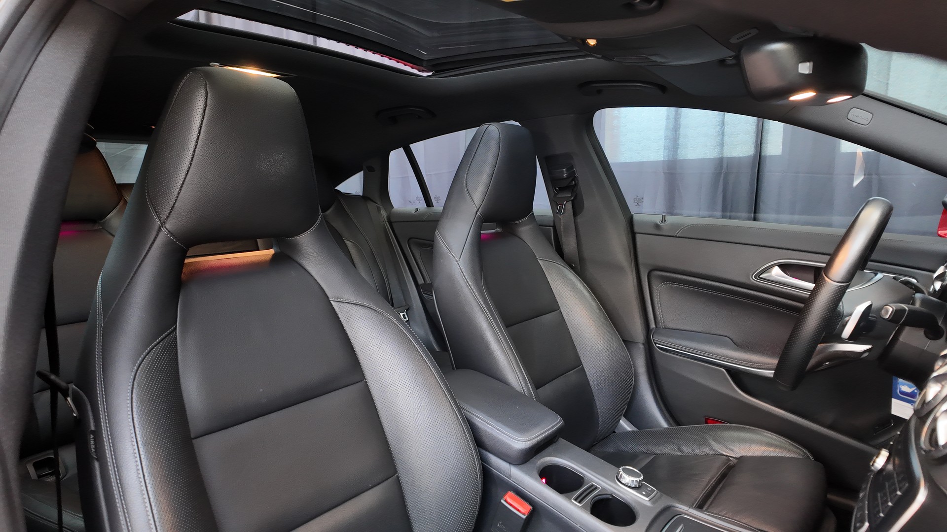 MERCEDES-BENZ CLA Shooting Brake 200 d Swiss Star Ed. 4M 7G-DCT-image-9
