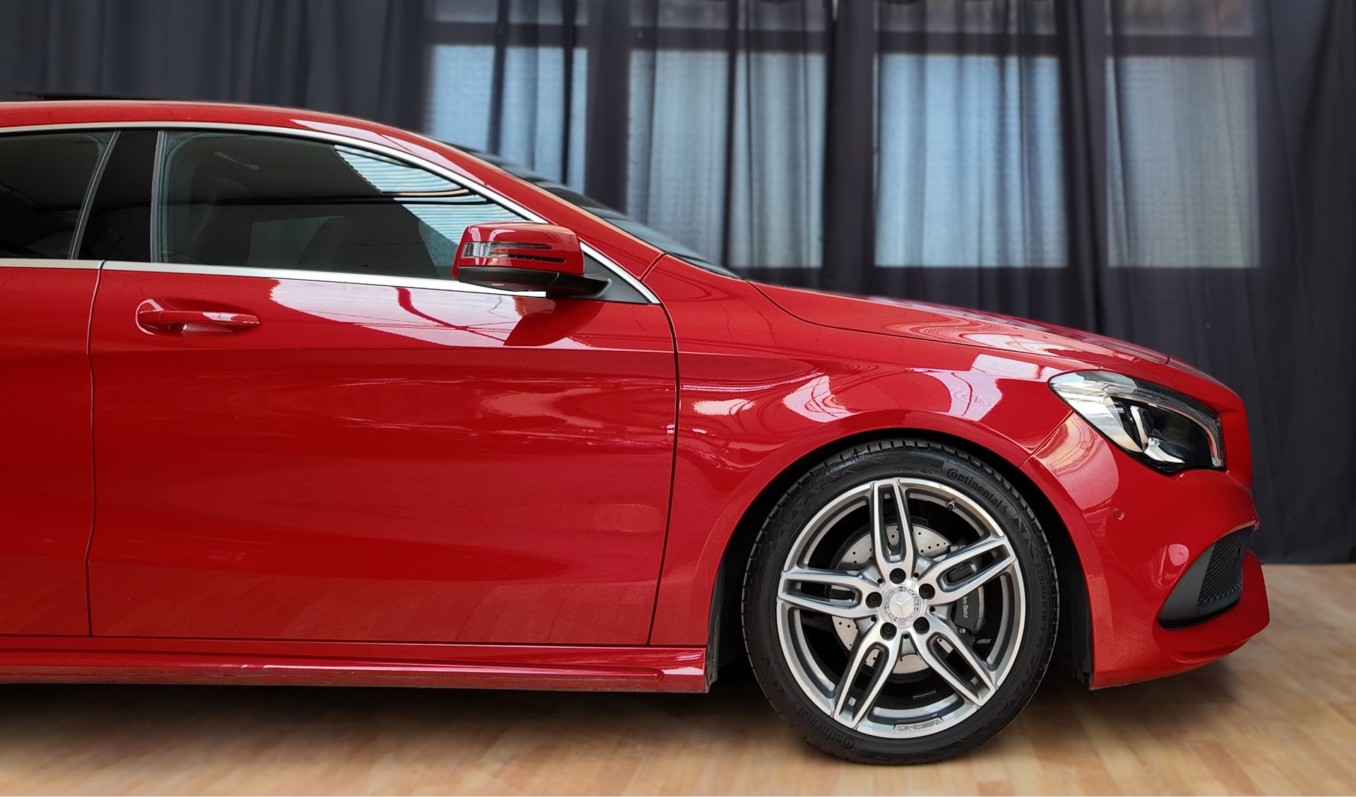 MERCEDES-BENZ CLA Shooting Brake 200 d Swiss Star Ed. 4M 7G-DCT-image-3