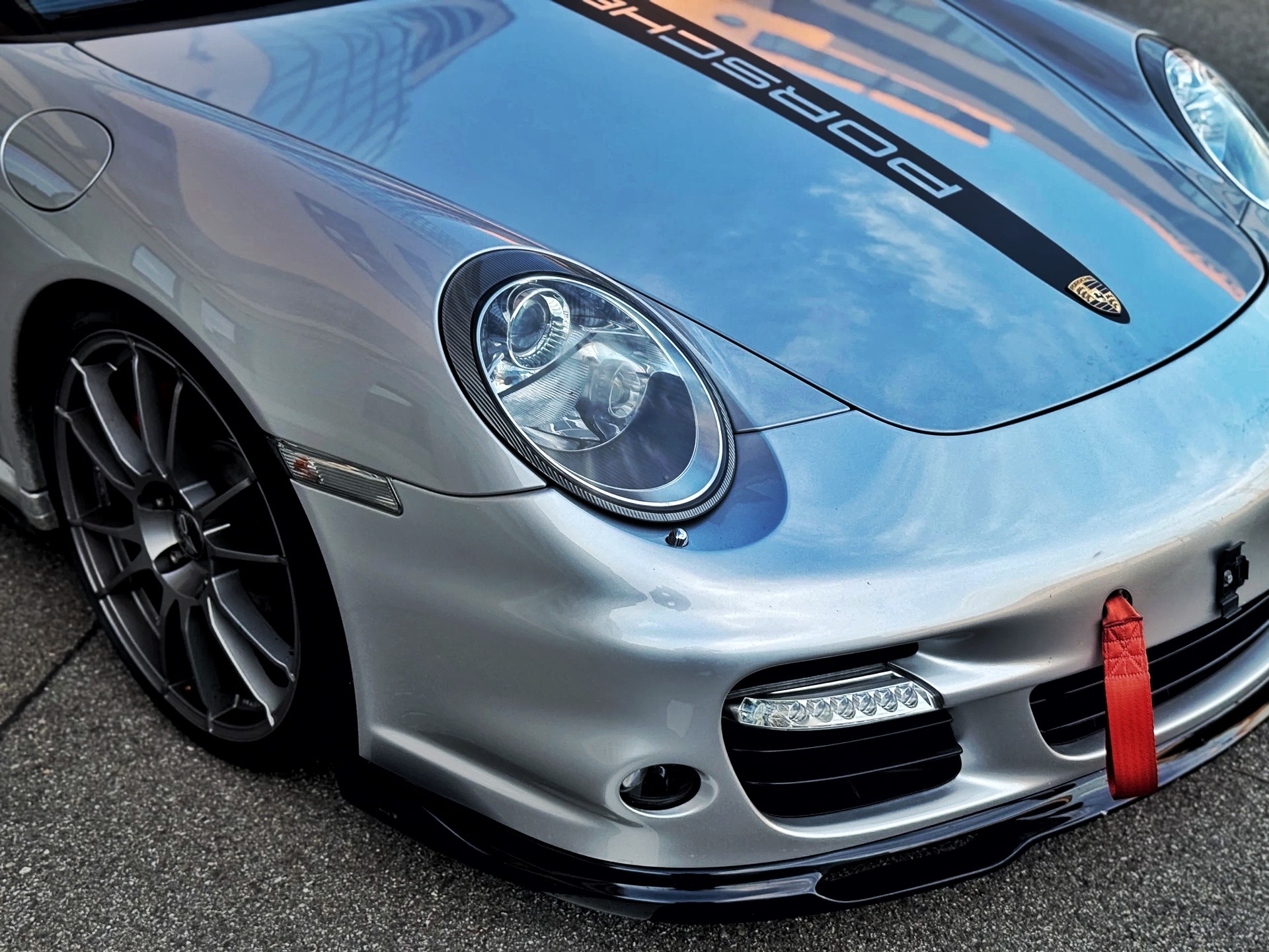 PORSCHE 911 Turbo-image-8