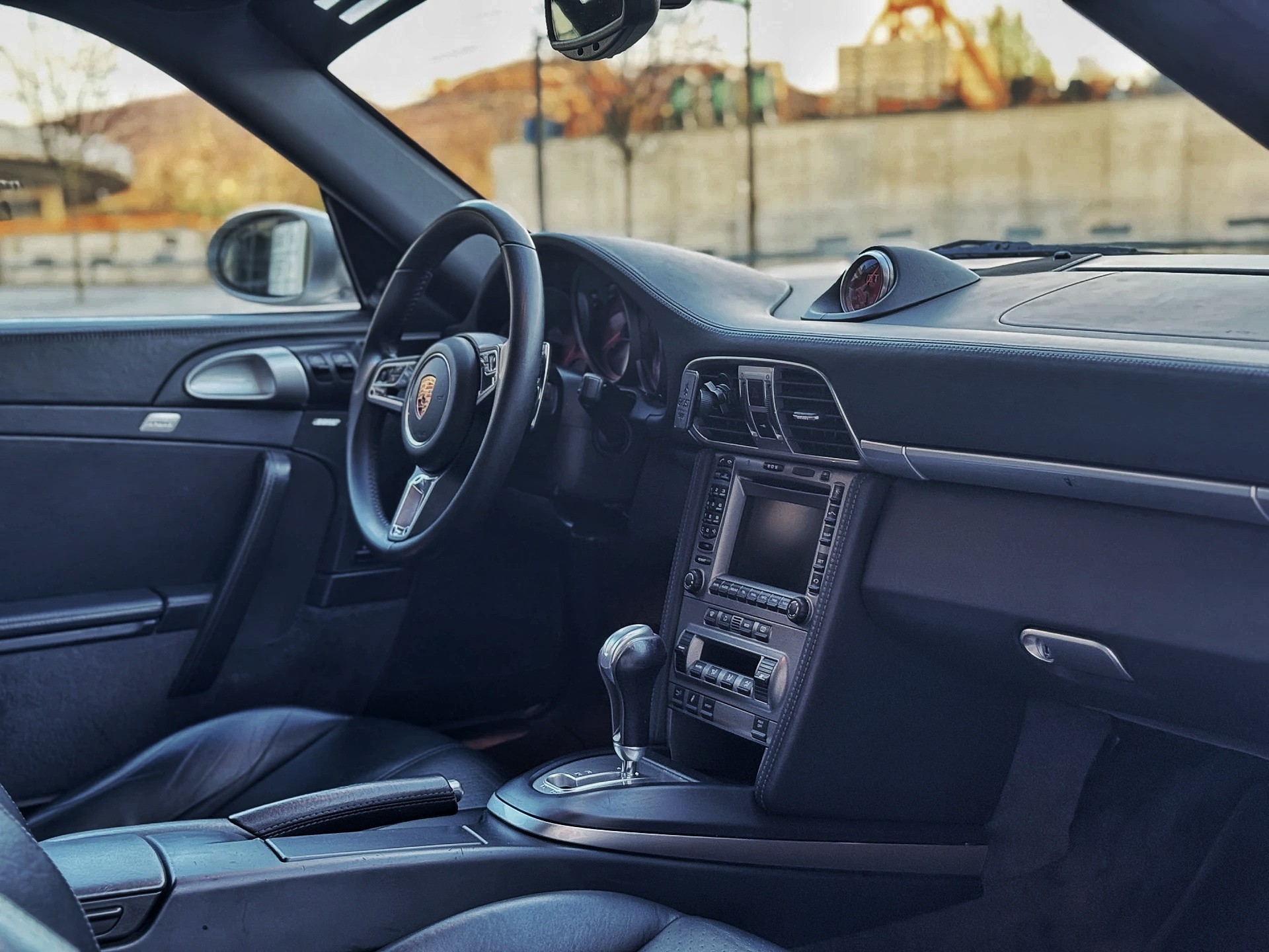 PORSCHE 911 Turbo-image-18