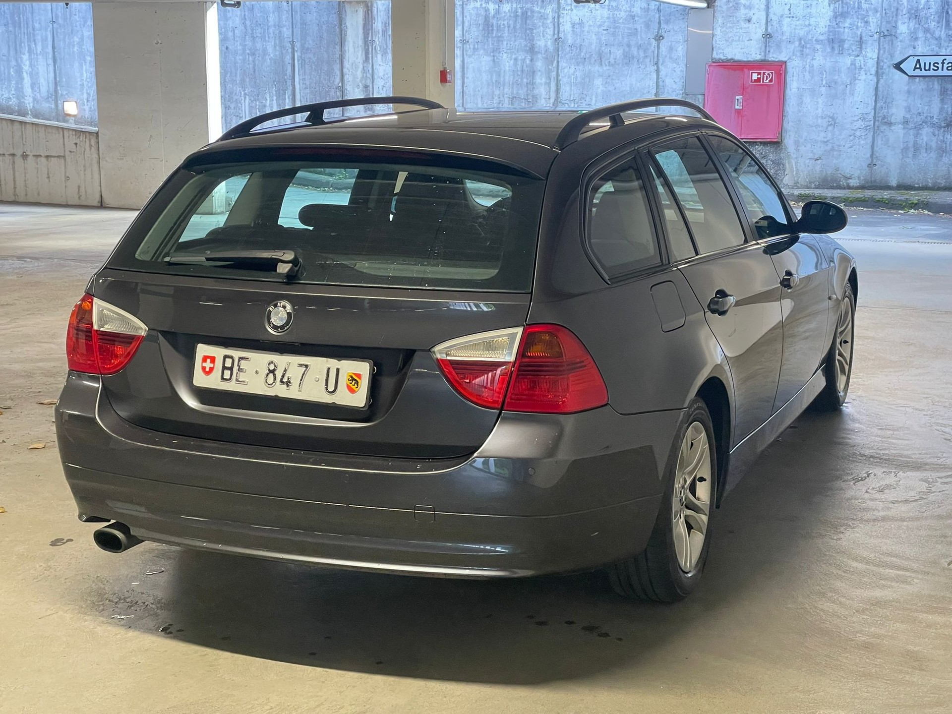 BMW 318i Touring GARANTIE-image-4