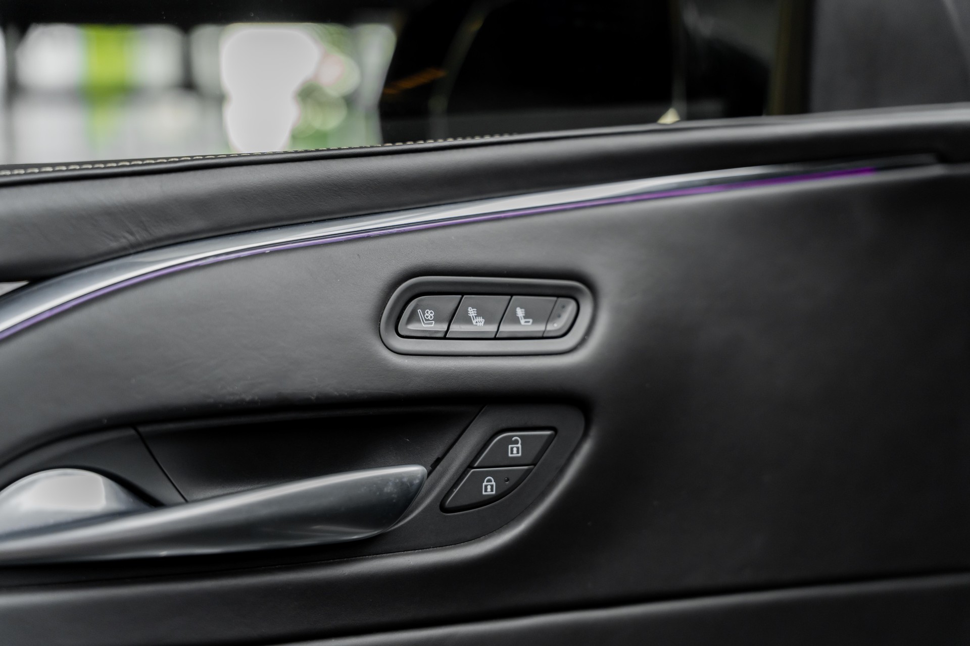 CADILLAC ESCALADE-image-18
