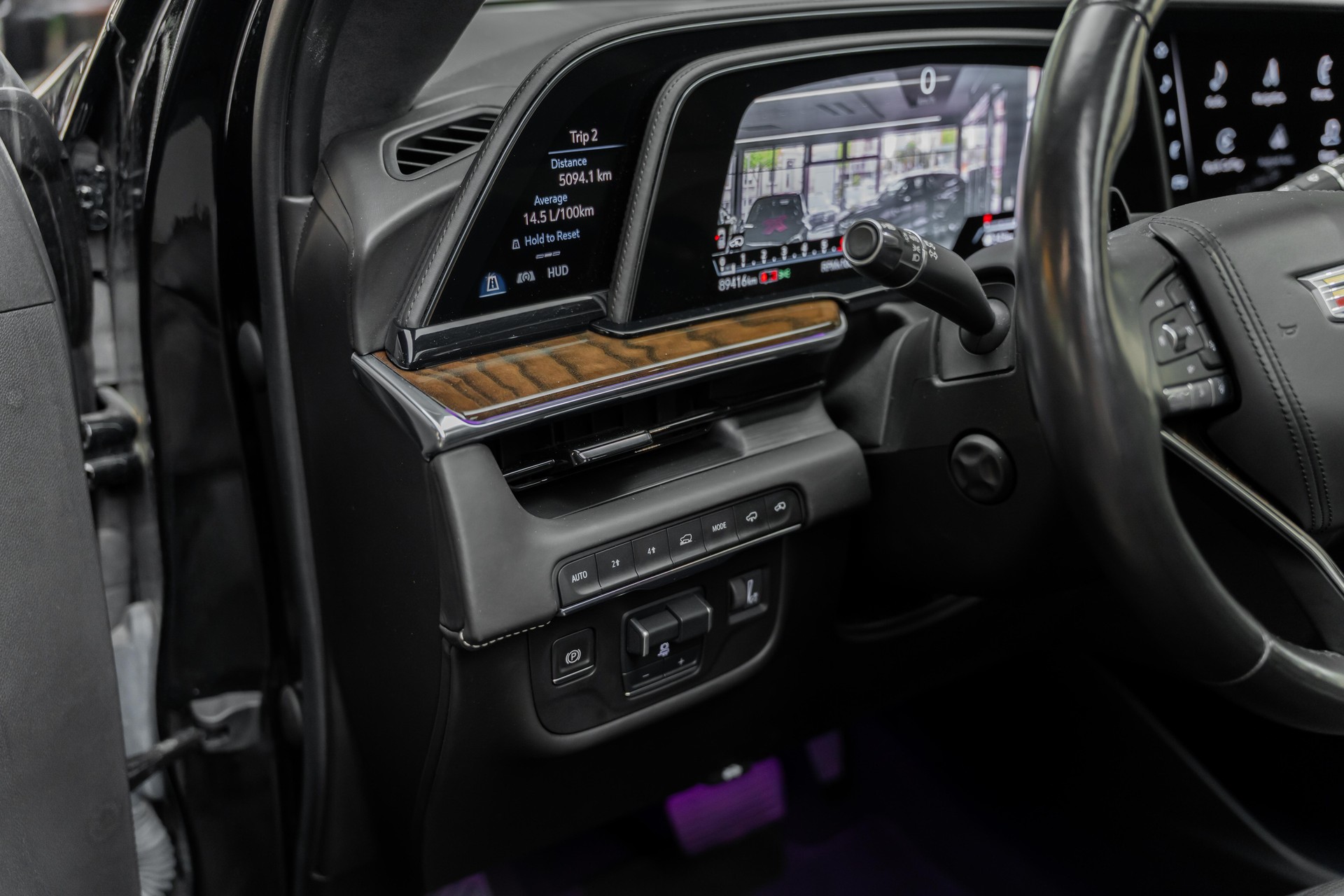 CADILLAC ESCALADE-image-16