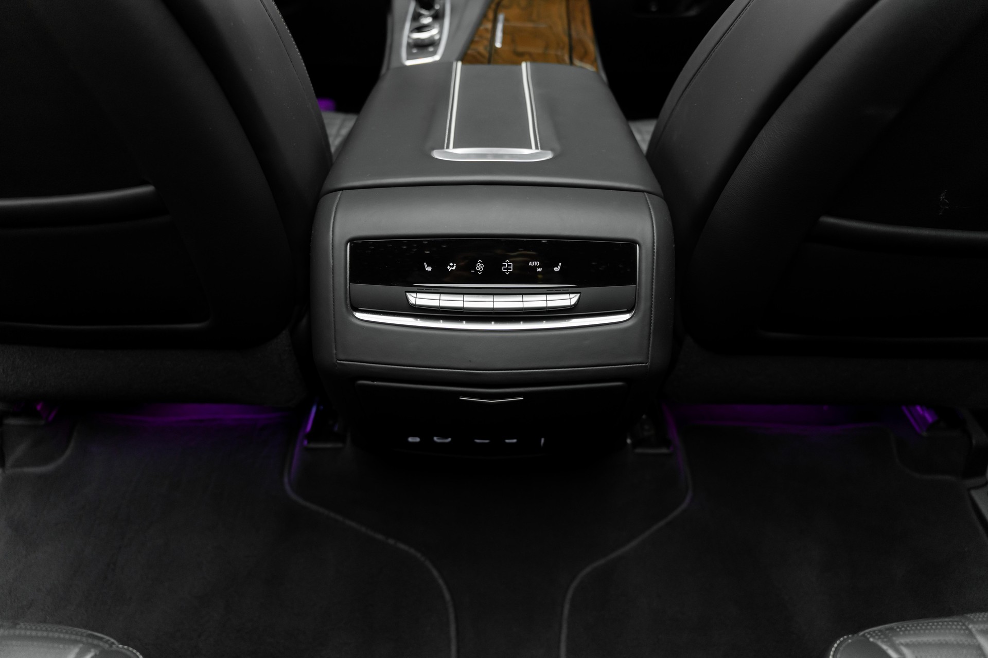 CADILLAC ESCALADE-image-7