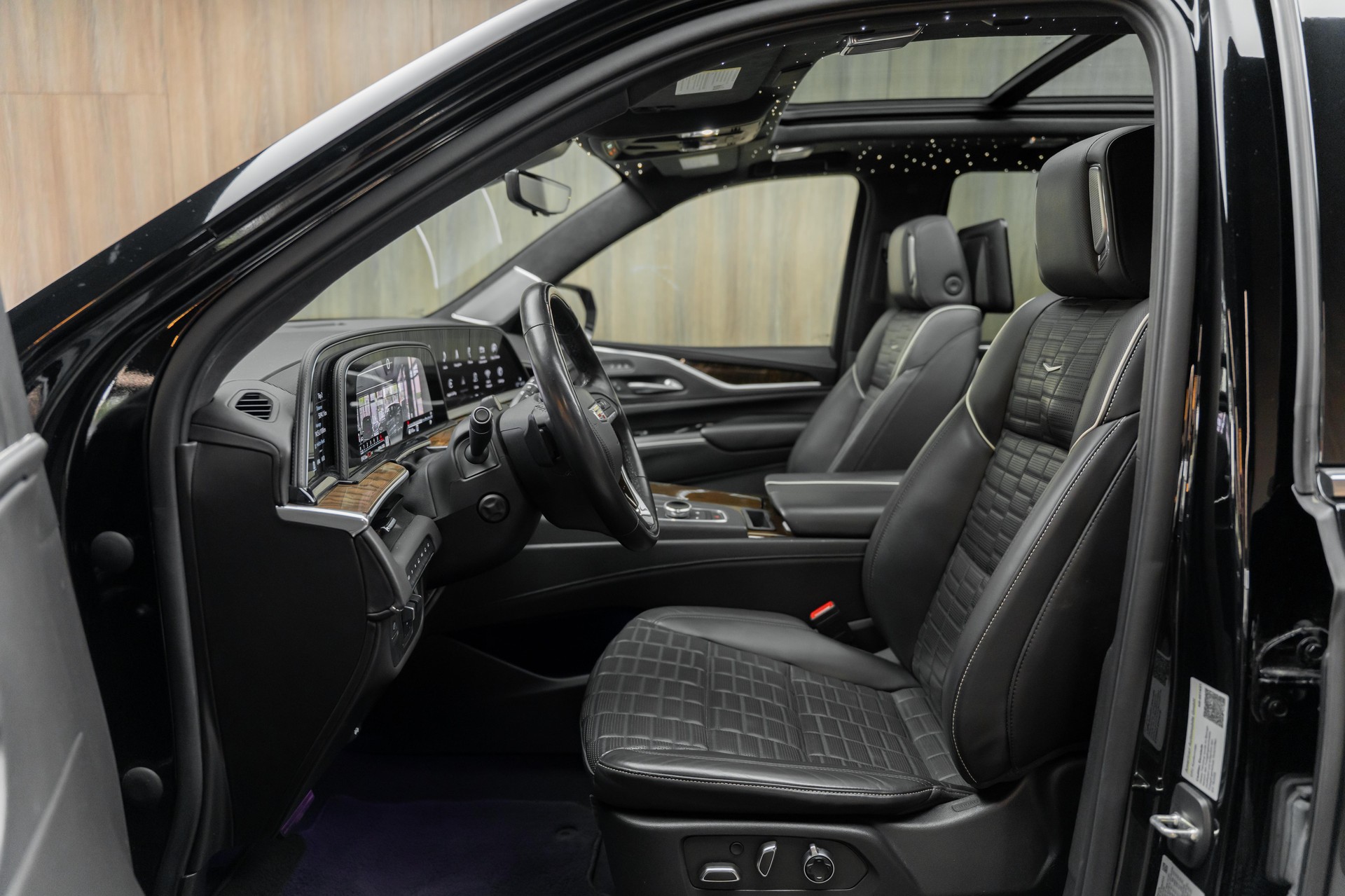 CADILLAC ESCALADE-image-3