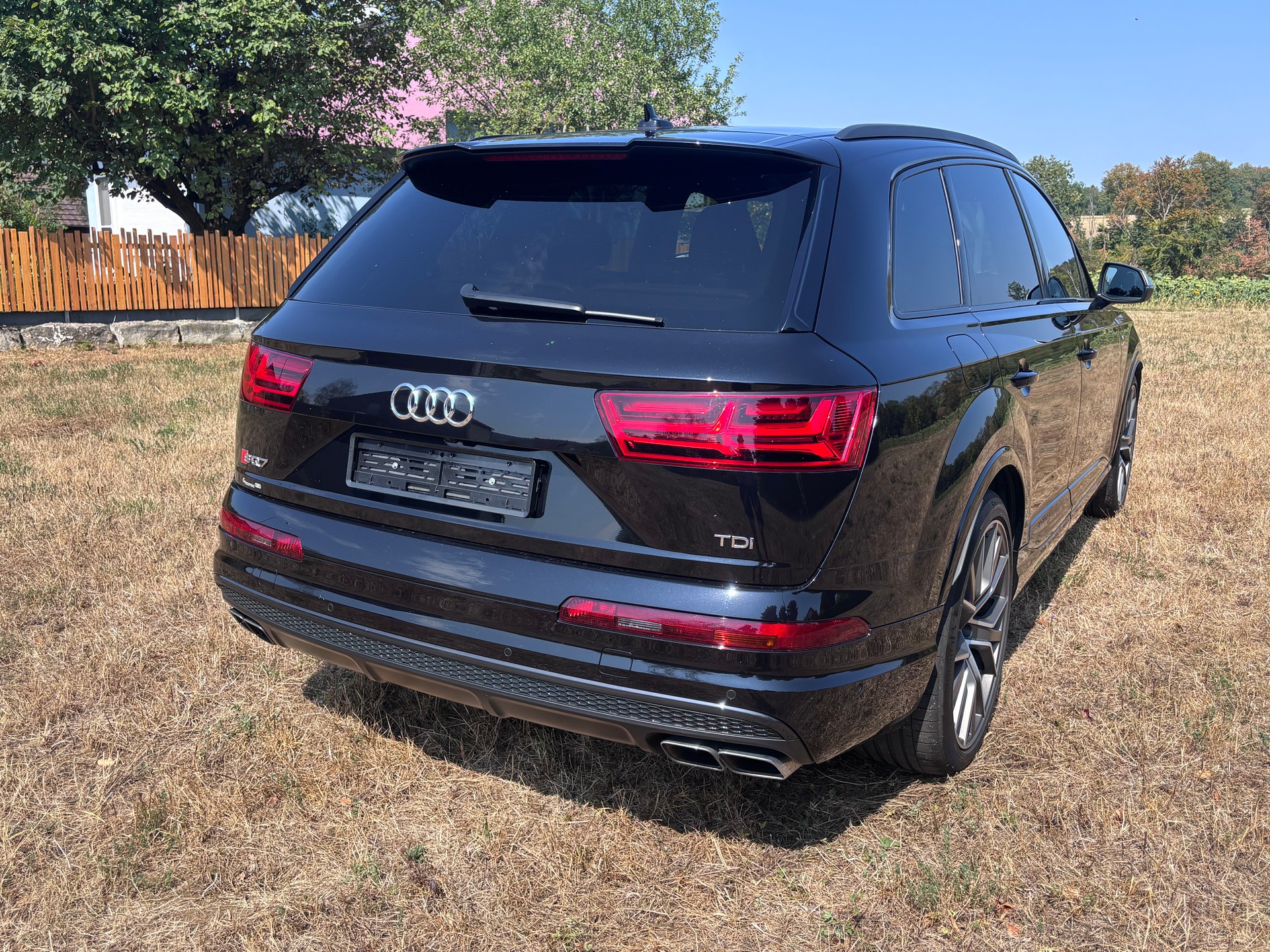 AUDI 4.0 V8 TDI quattro T-Tronic-image-4