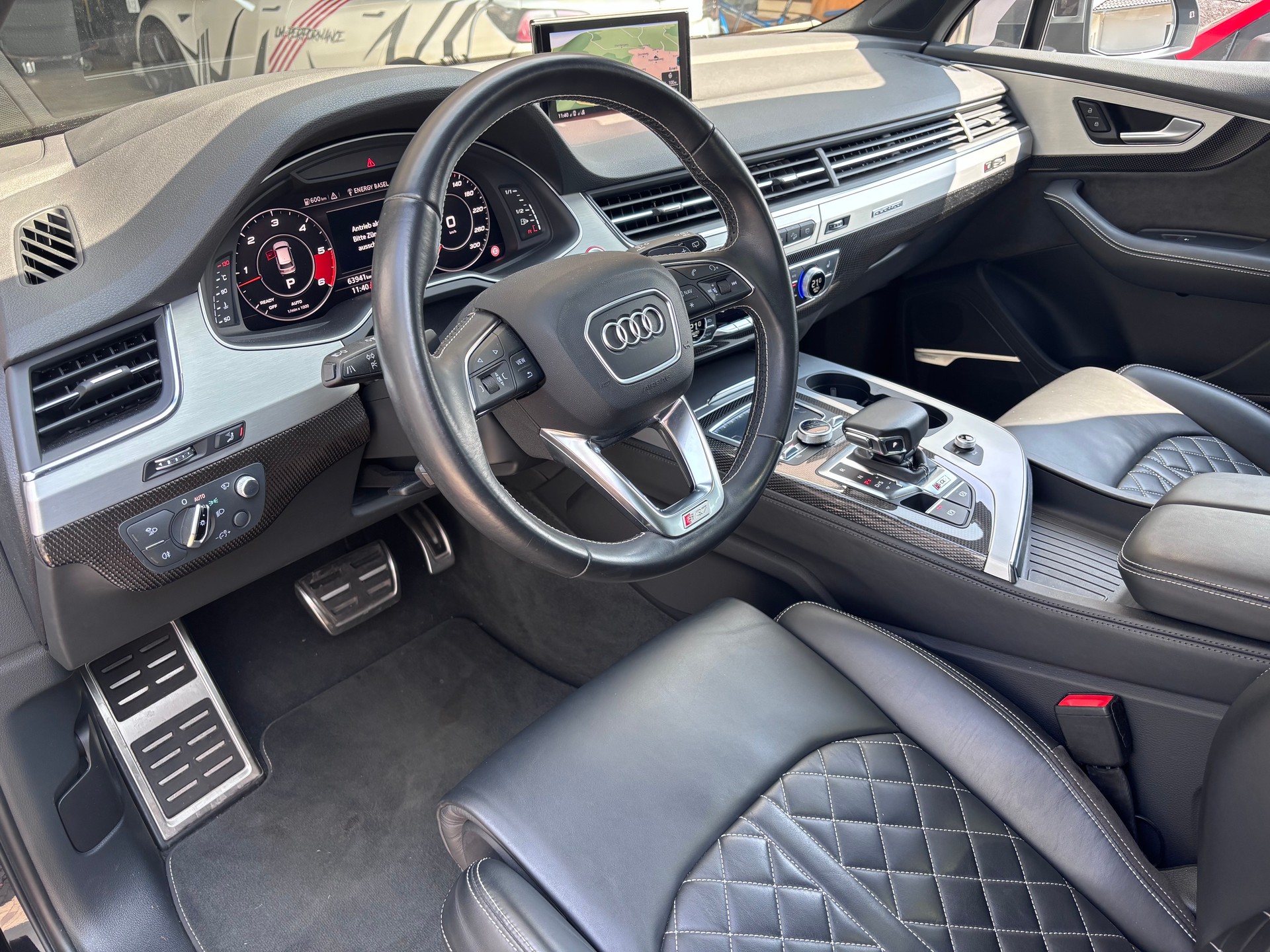 AUDI 4.0 V8 TDI quattro T-Tronic-image-18