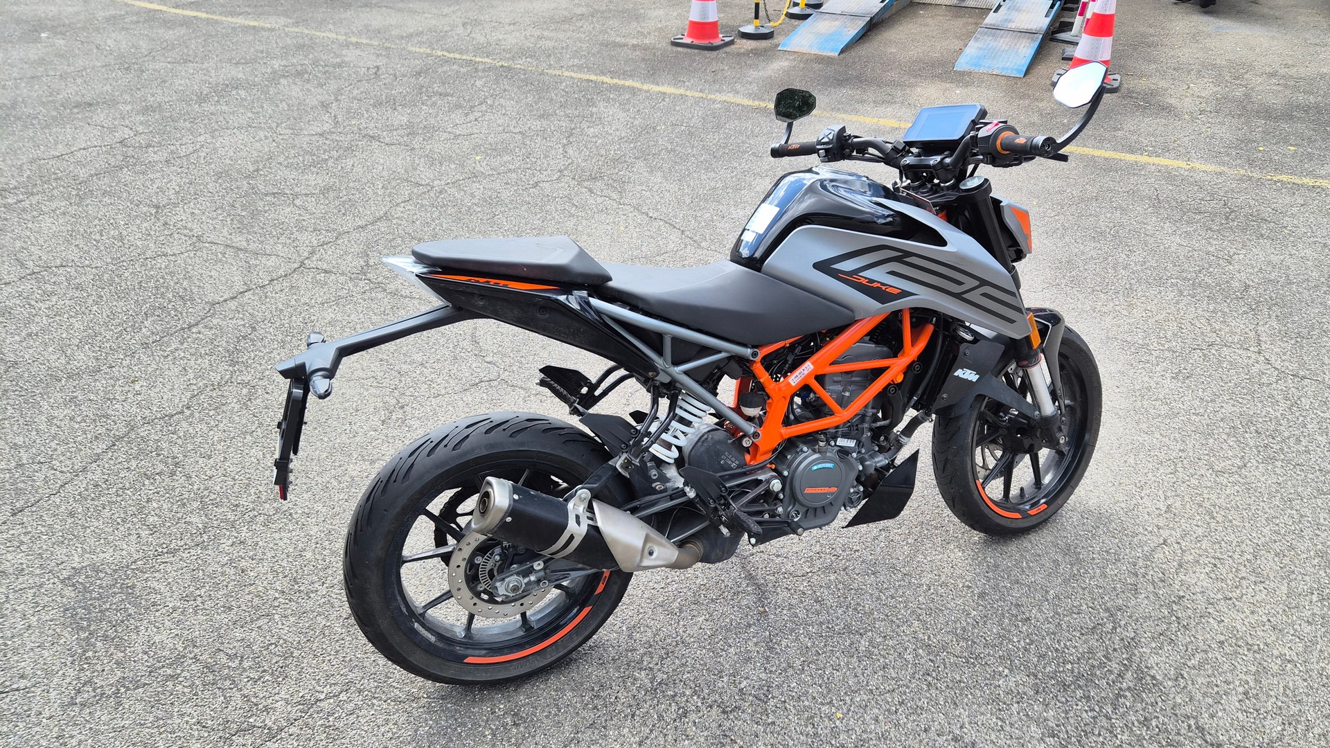 KTM 125 Duke-image-3
