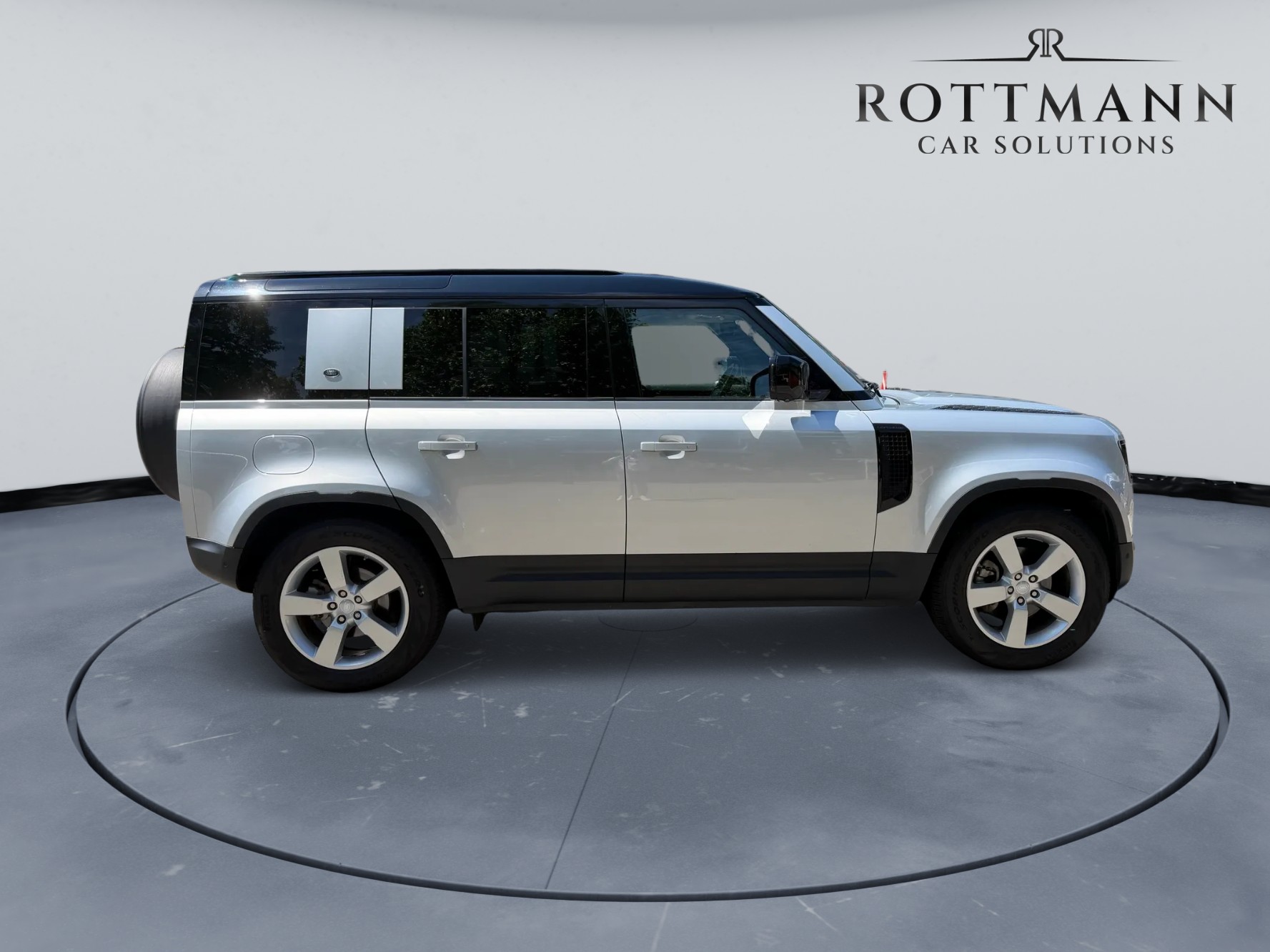 LAND ROVER Defender 110 3.0 D I6 250 First Edition AWD AT8-image-4