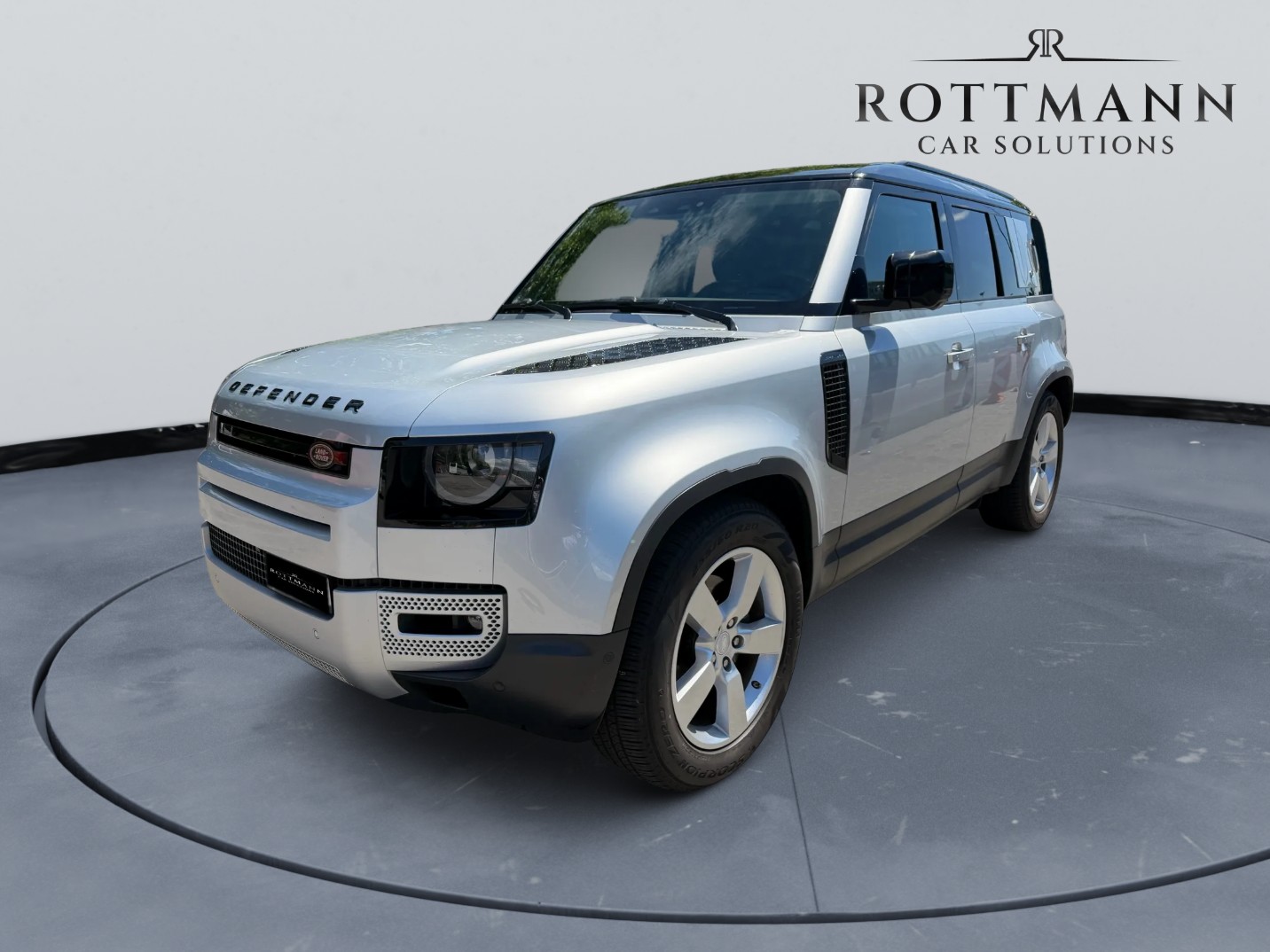LAND ROVER Defender 110 3.0 D I6 250 First Edition AWD AT8-showroom-element-1
