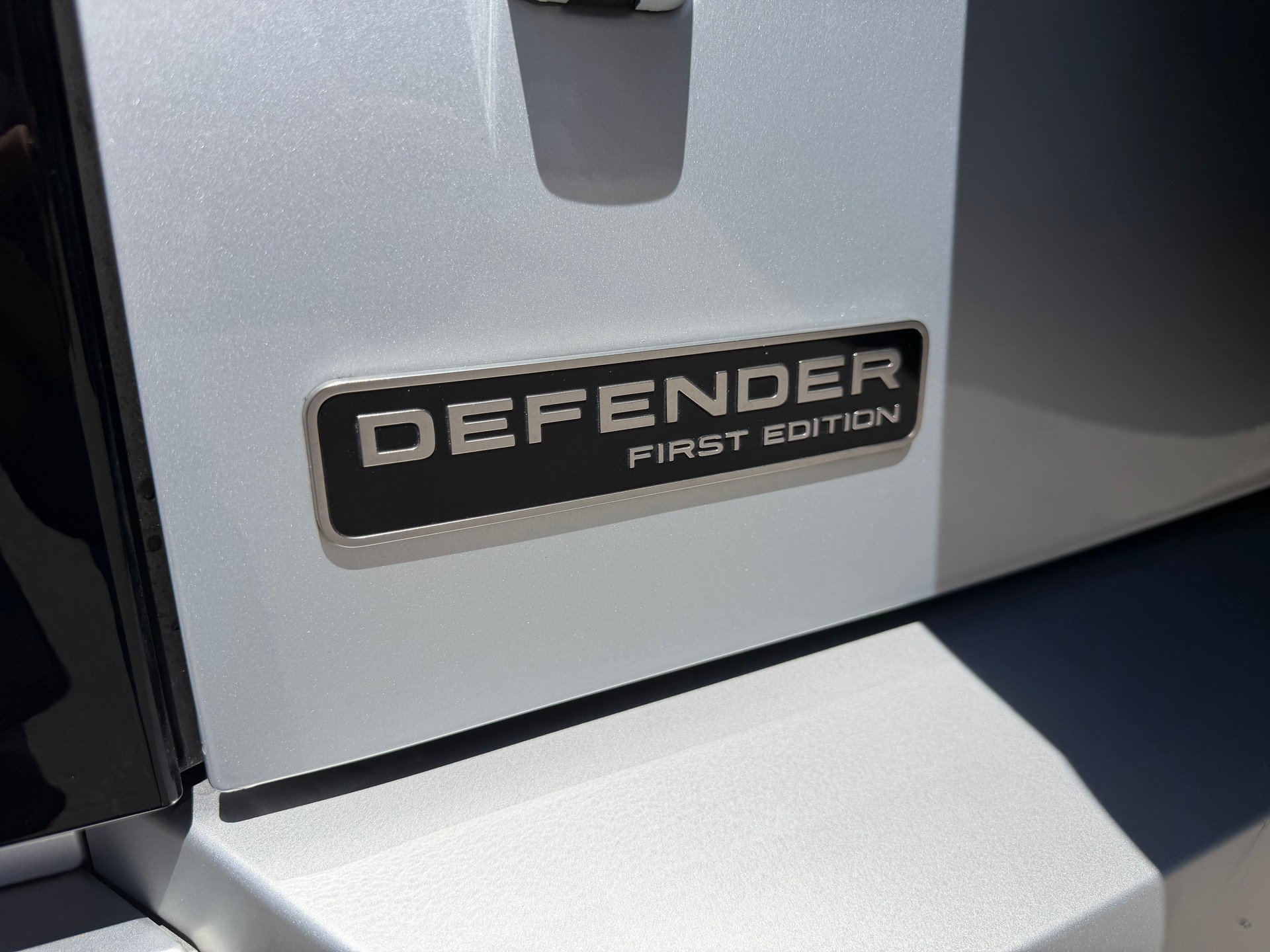 LAND ROVER Defender 110 3.0 D I6 250 First Edition AWD AT8-image-10