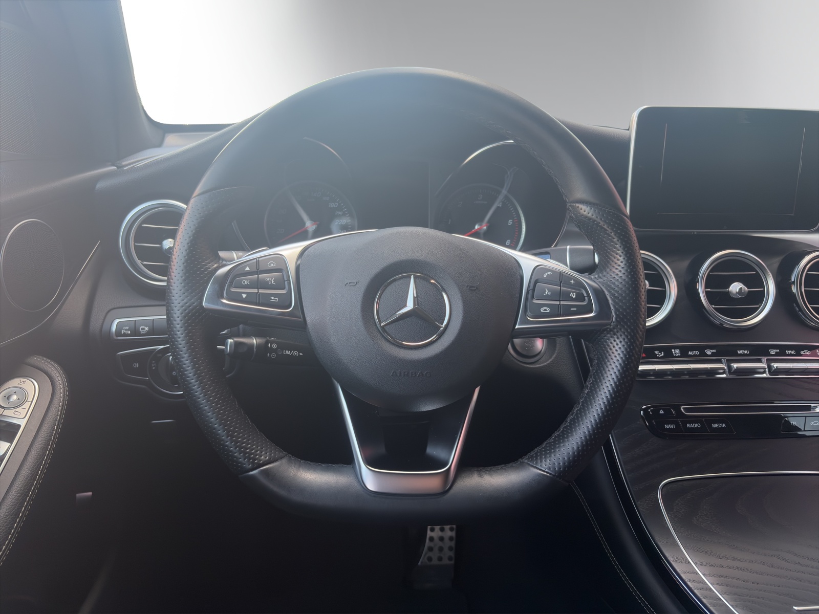 MERCEDES-BENZ GLC Coupé 250 d AMG 4M-image-12