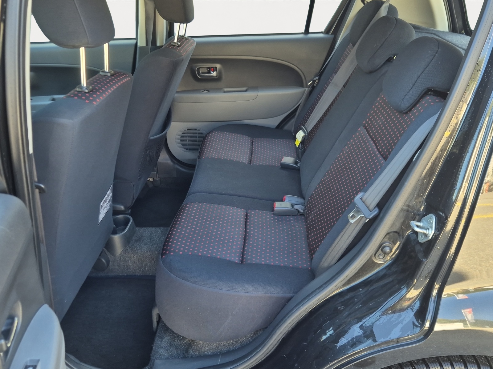 DAIHATSU Sirion 1.3 S Custom 4WD-image-10