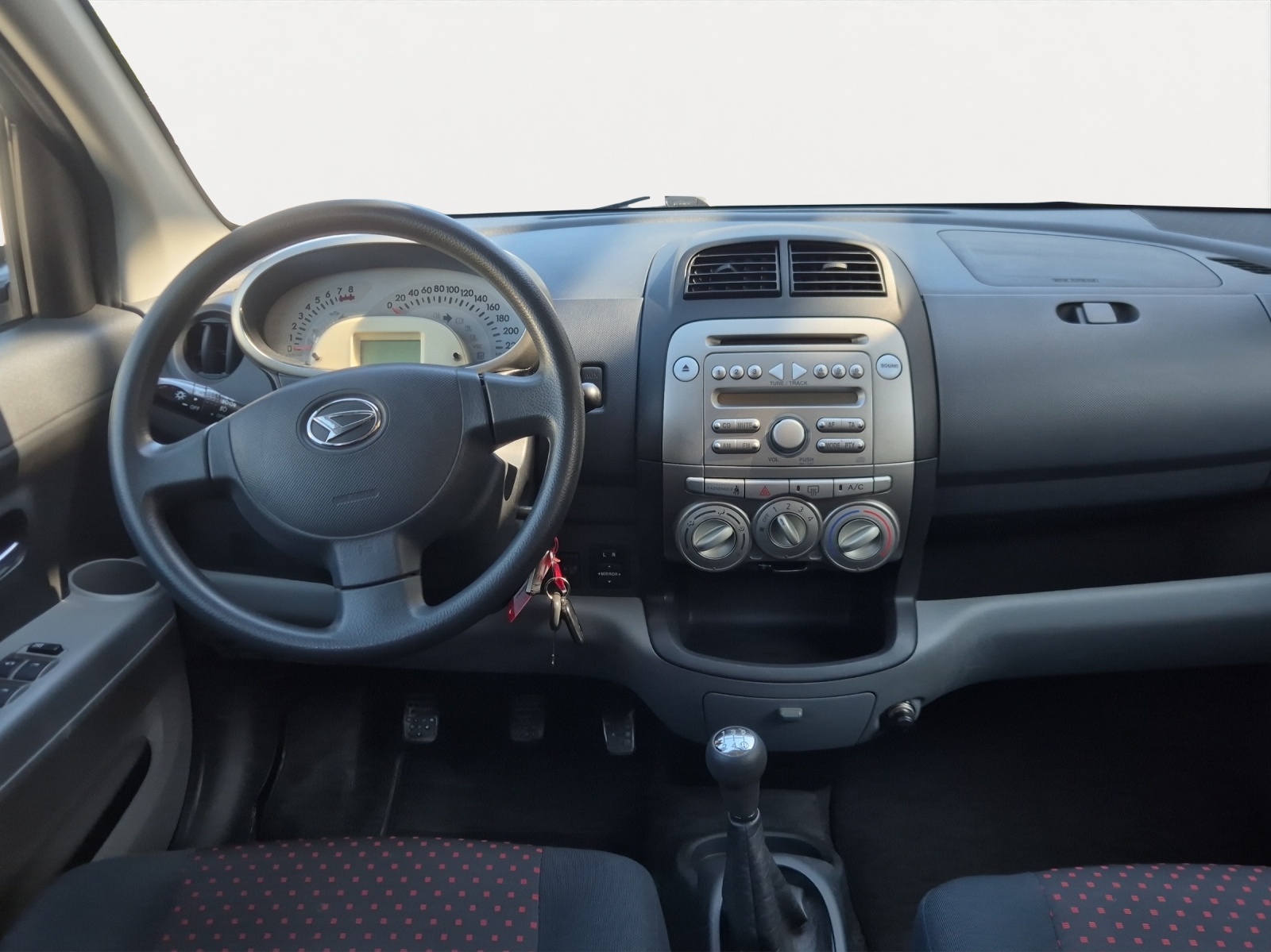 DAIHATSU Sirion 1.3 S Custom 4WD-image-11