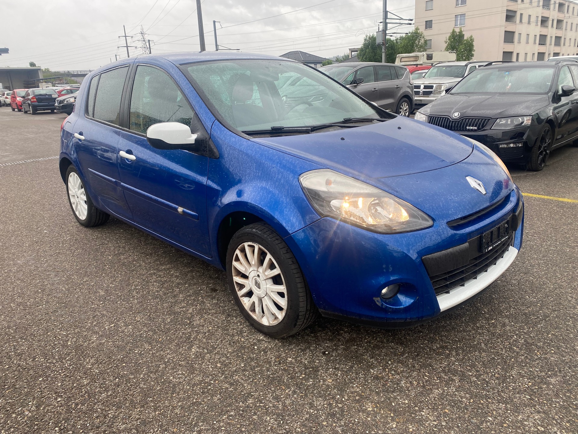 RENAULT Clio 1.2 16V Turbo 20th Edition-image-2