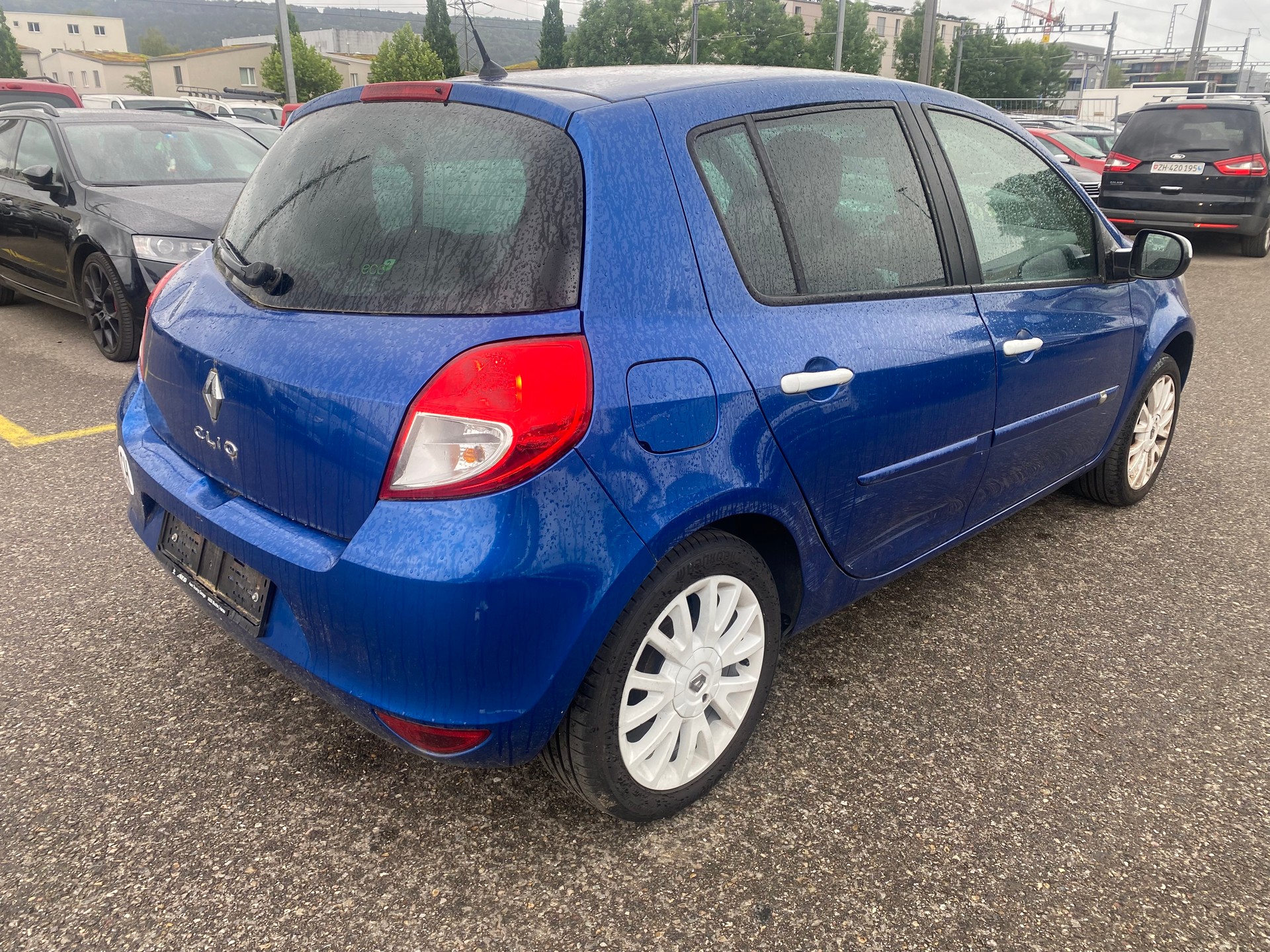 RENAULT Clio 1.2 16V Turbo 20th Edition-image-6