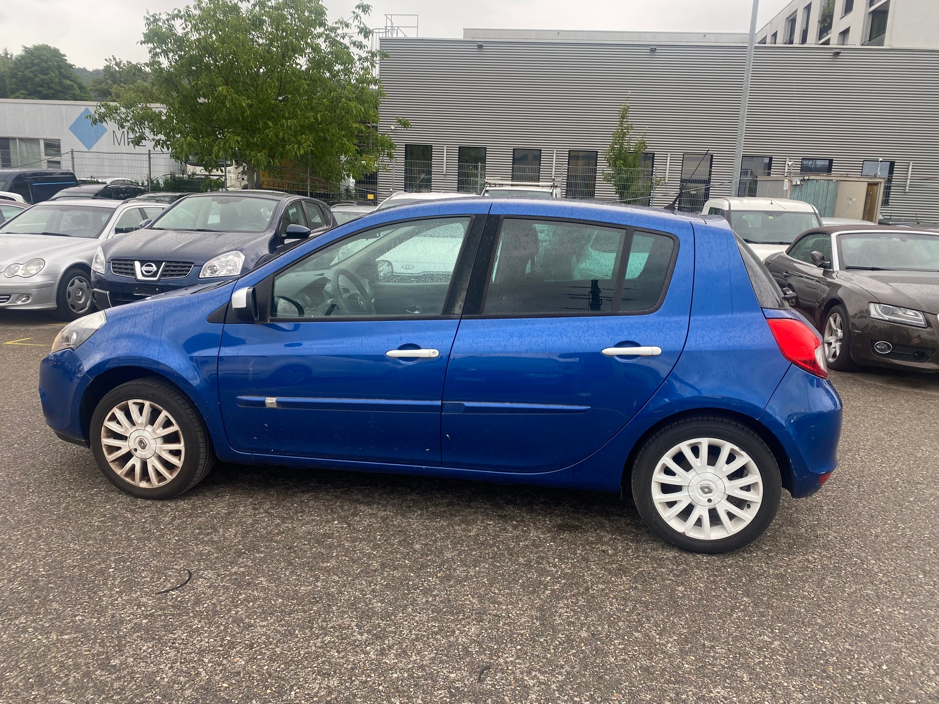 RENAULT Clio 1.2 16V Turbo 20th Edition-image-4