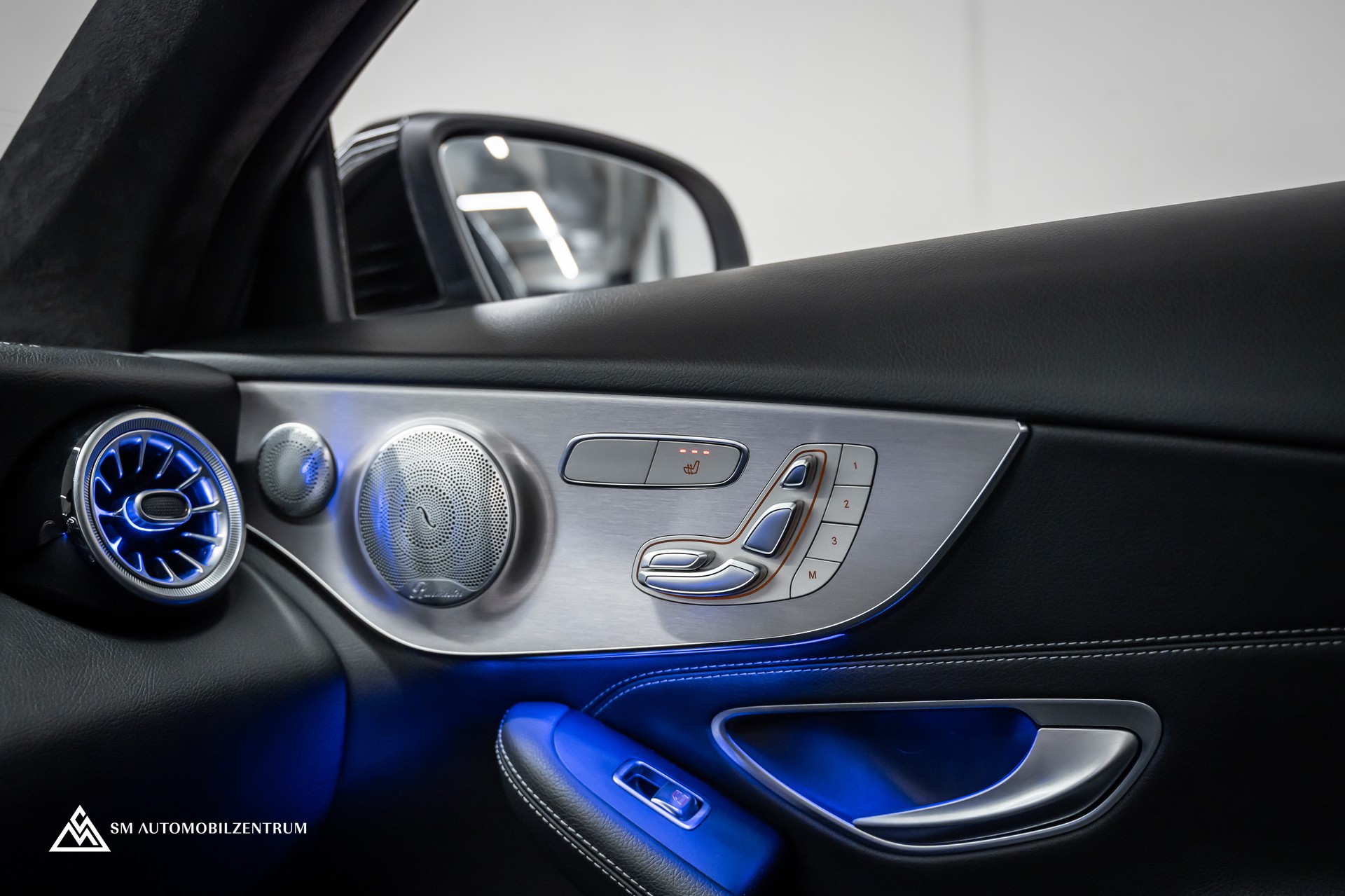 MERCEDES-BENZ C 200 4matic Coupé / Burmester / Memory / 360° / Alcantara-image-29