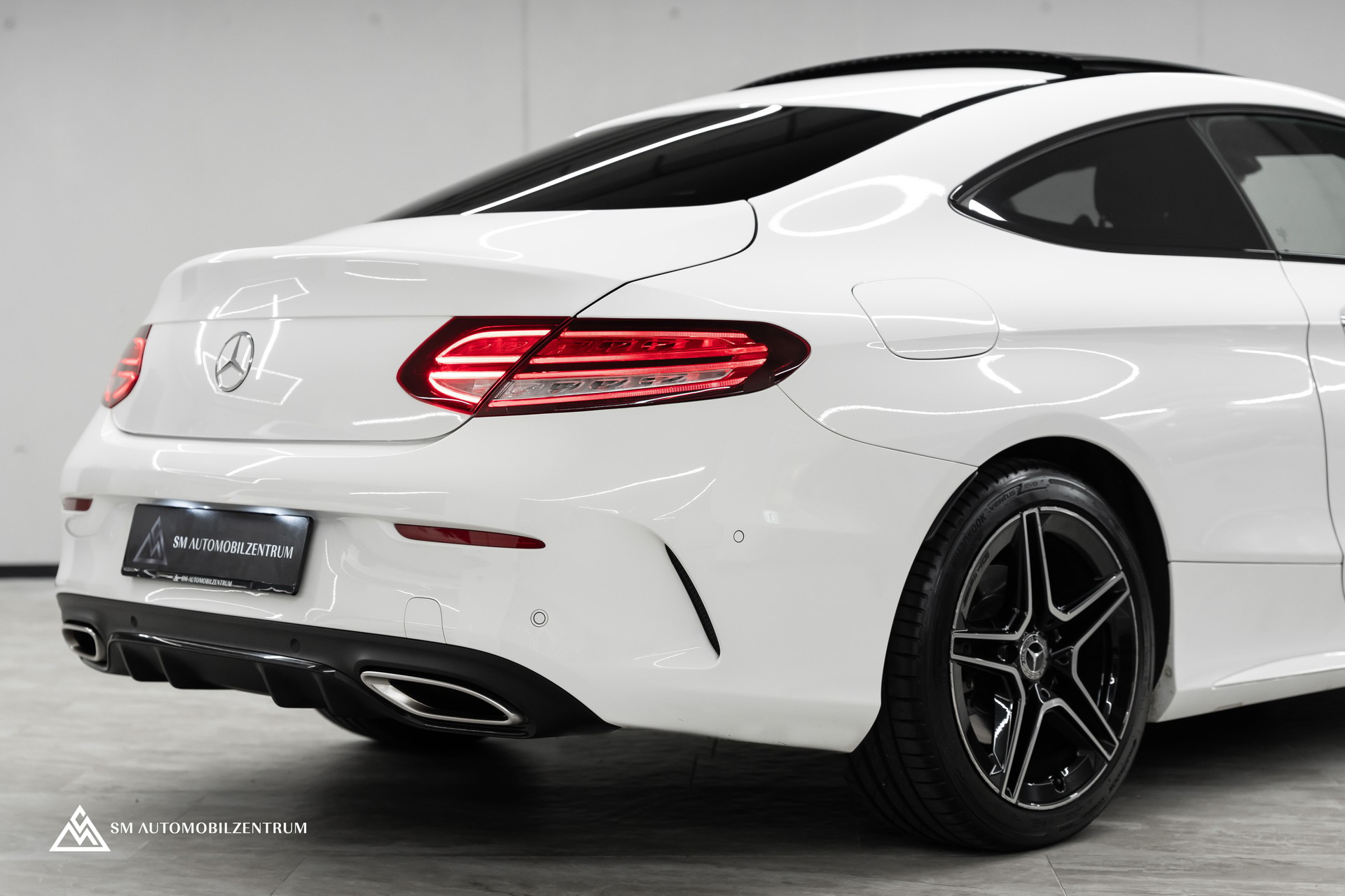 MERCEDES-BENZ C 200 4matic Coupé / Burmester / Memory / 360° / Alcantara-image-8