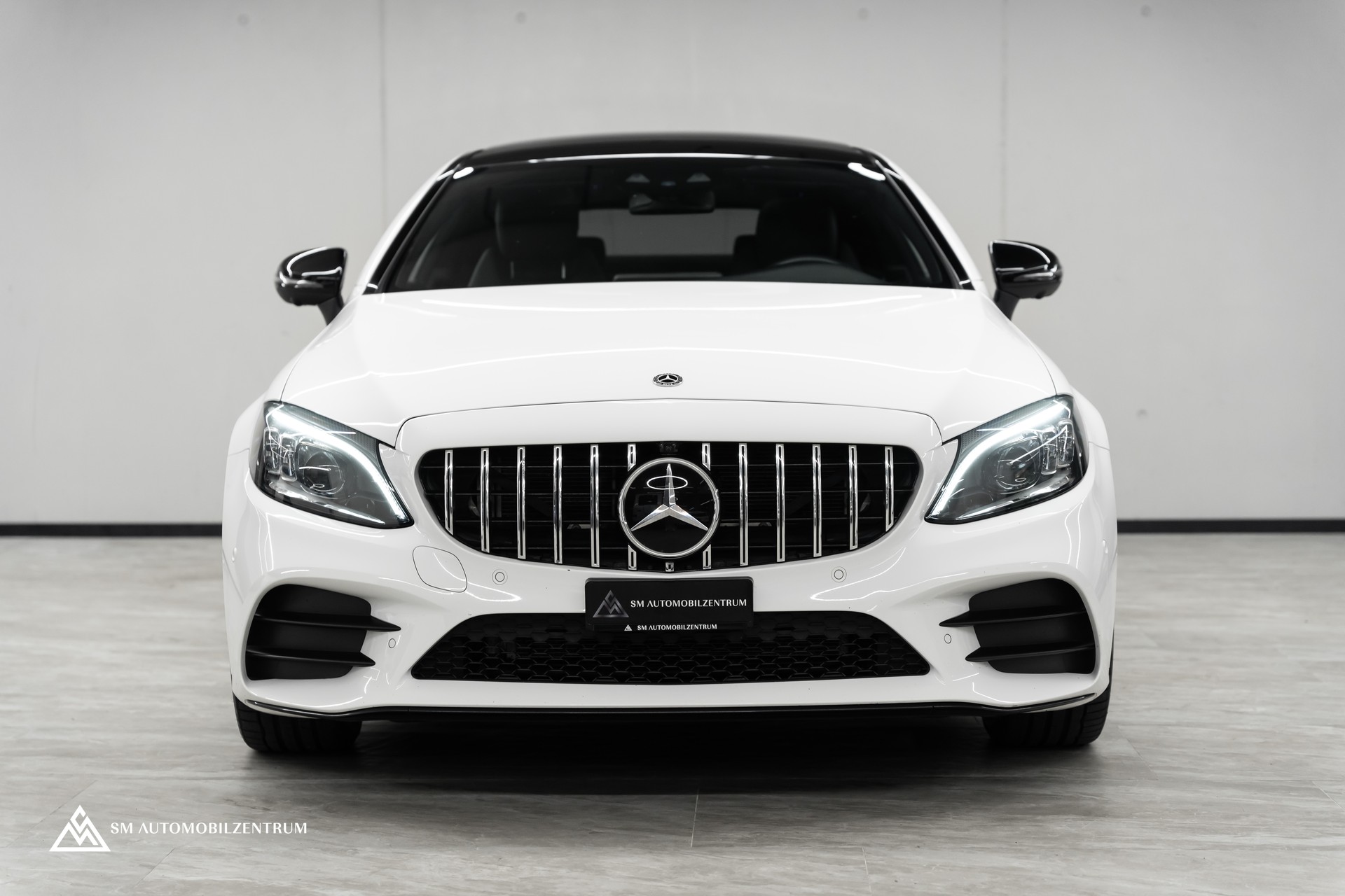 MERCEDES-BENZ C 200 4matic Coupé / Burmester / Memory / 360° / Alcantara-showroom-element-1
