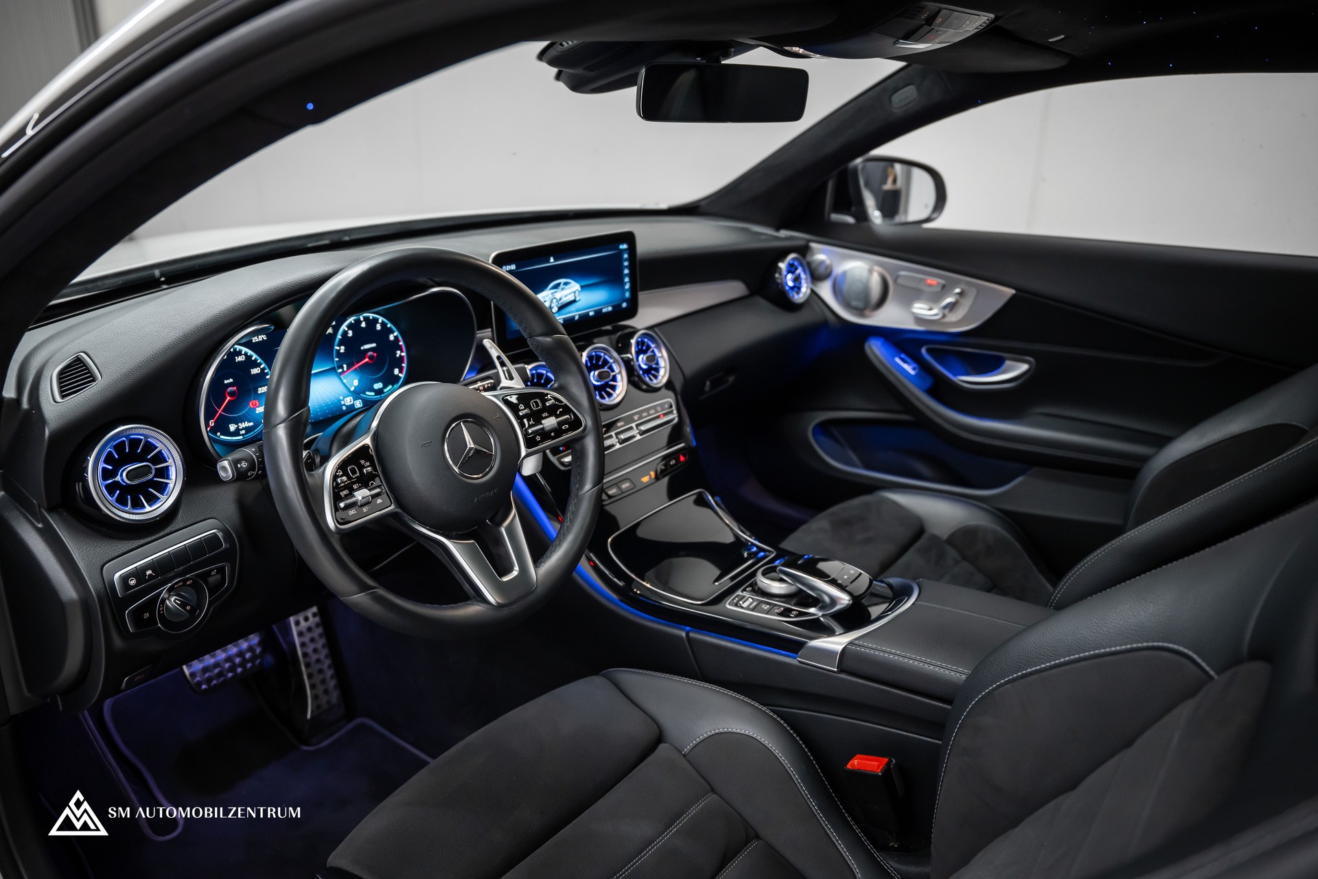 MERCEDES-BENZ C 200 4matic Coupé / Burmester / Memory / 360° / Alcantara-image-15