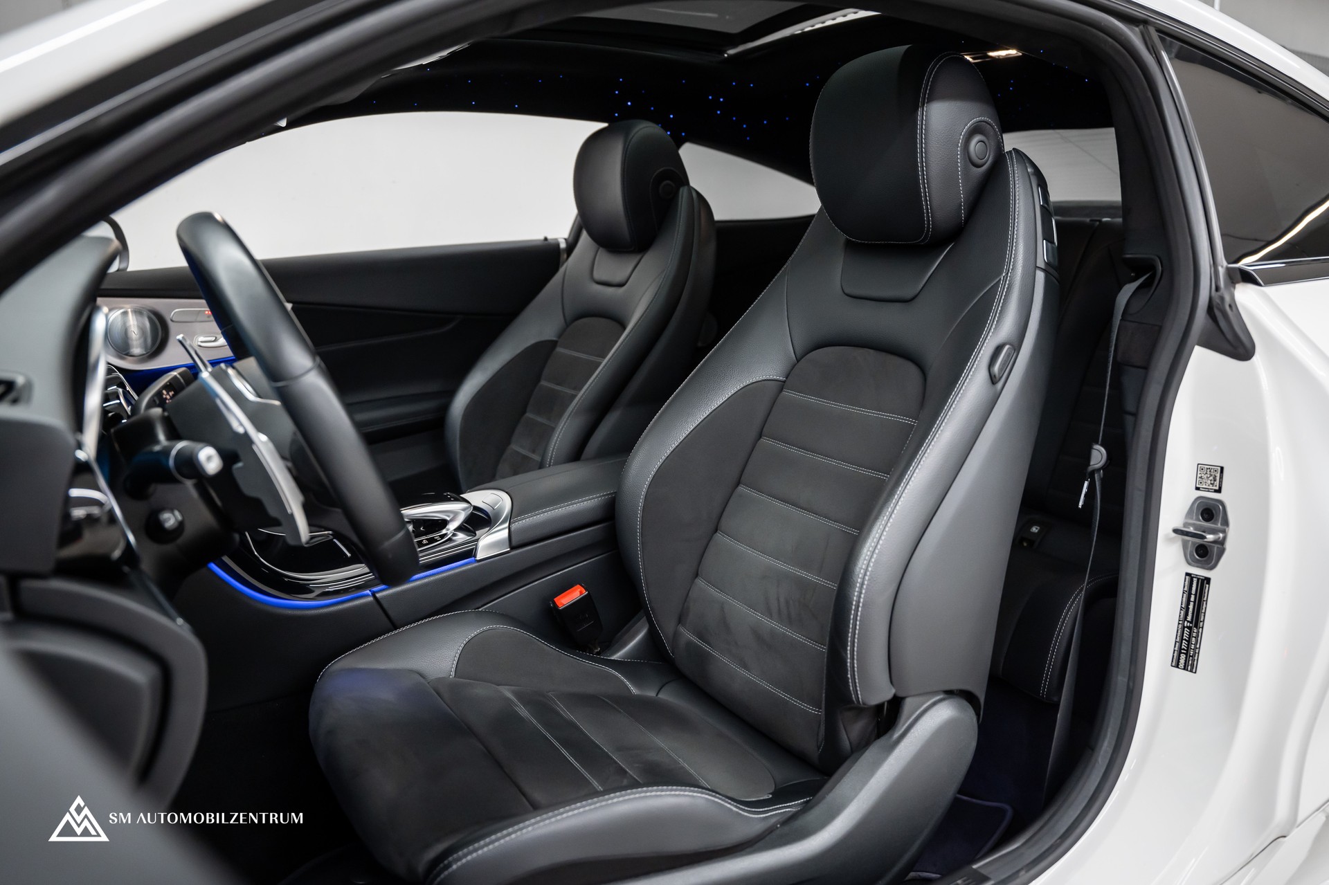 MERCEDES-BENZ C 200 4matic Coupé / Burmester / Memory / 360° / Alcantara-image-17