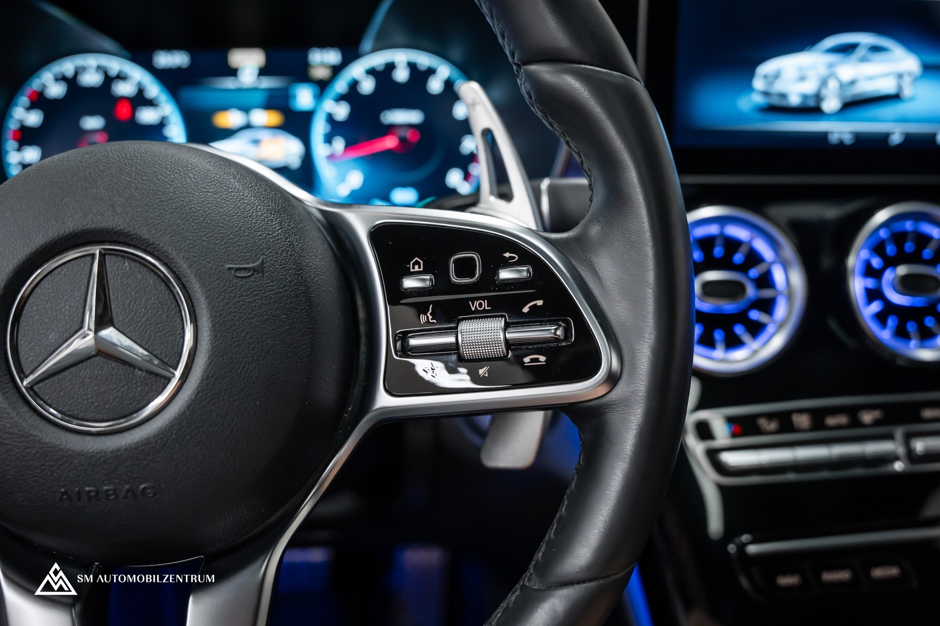 MERCEDES-BENZ C 200 4matic Coupé / Burmester / Memory / 360° / Alcantara-image-26