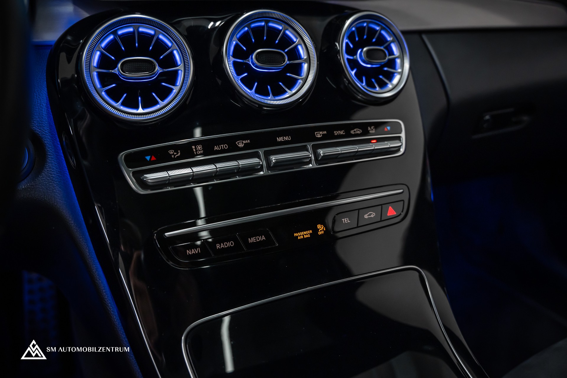 MERCEDES-BENZ C 200 4matic Coupé / Burmester / Memory / 360° / Alcantara-image-31